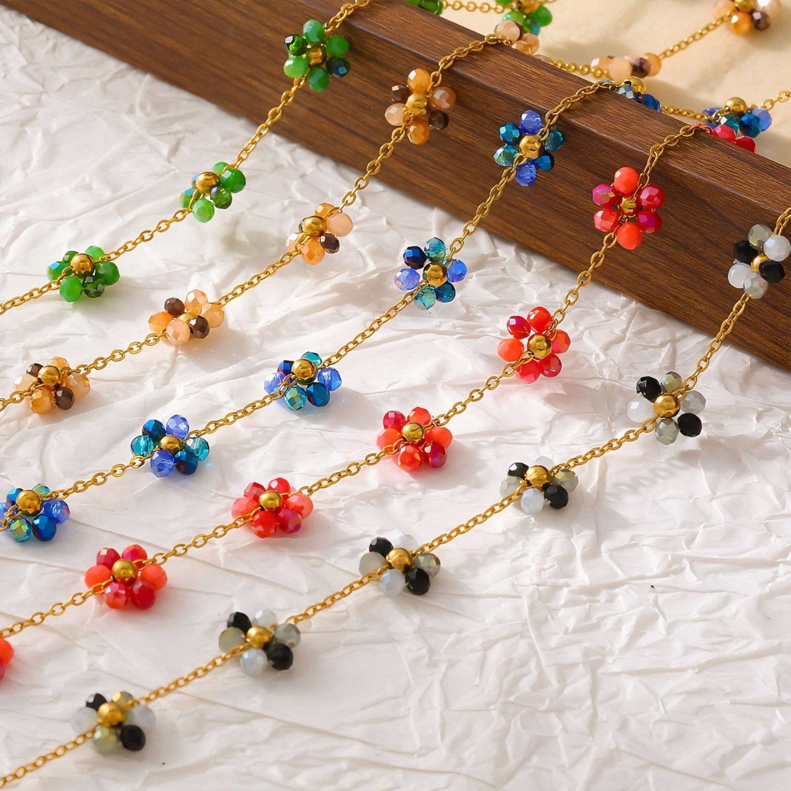 Collier floral léger, fleurs en perles en verre multicolore, en acier inoxydable