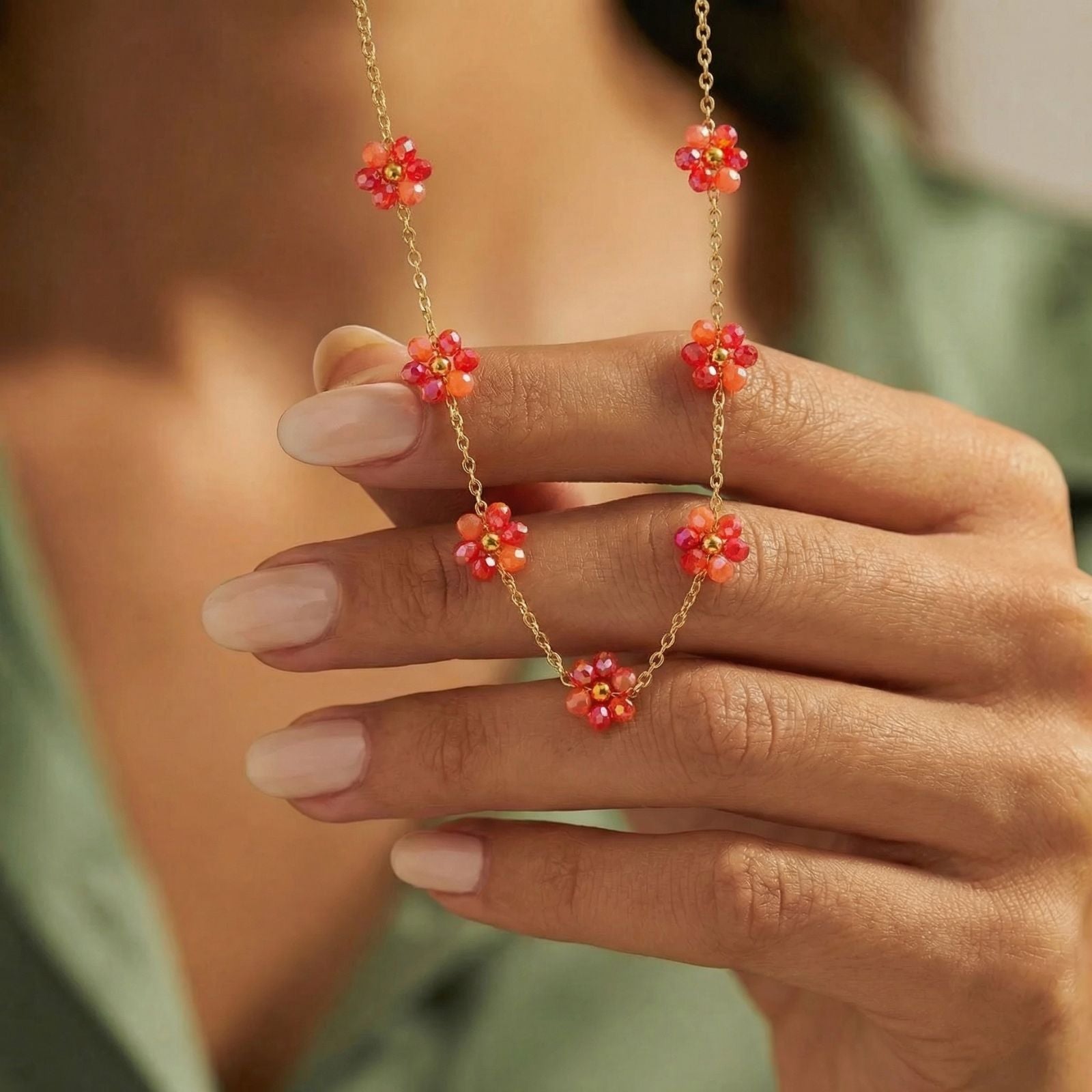 Collier floral léger, fleurs en perles en verre multicolore, en acier inoxydable