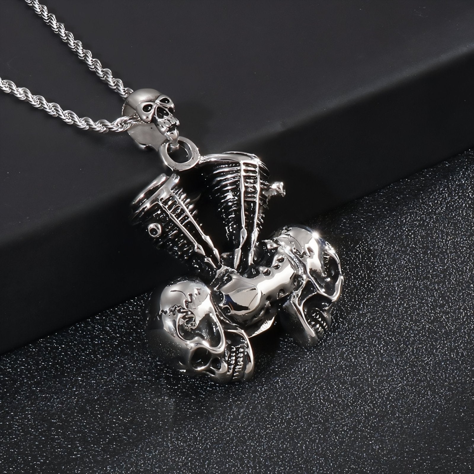 Collier gothique pour homme, avec pendentif en forme de moteur et têtes de mort, en acier inoxydable