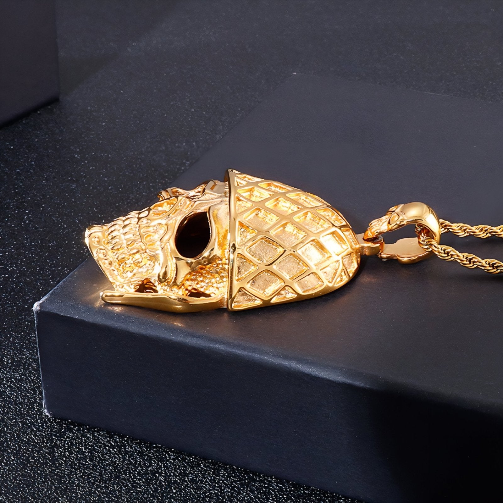 Collier gothique pour homme, avec pendentif tête de mort, en acier inoxydable doré