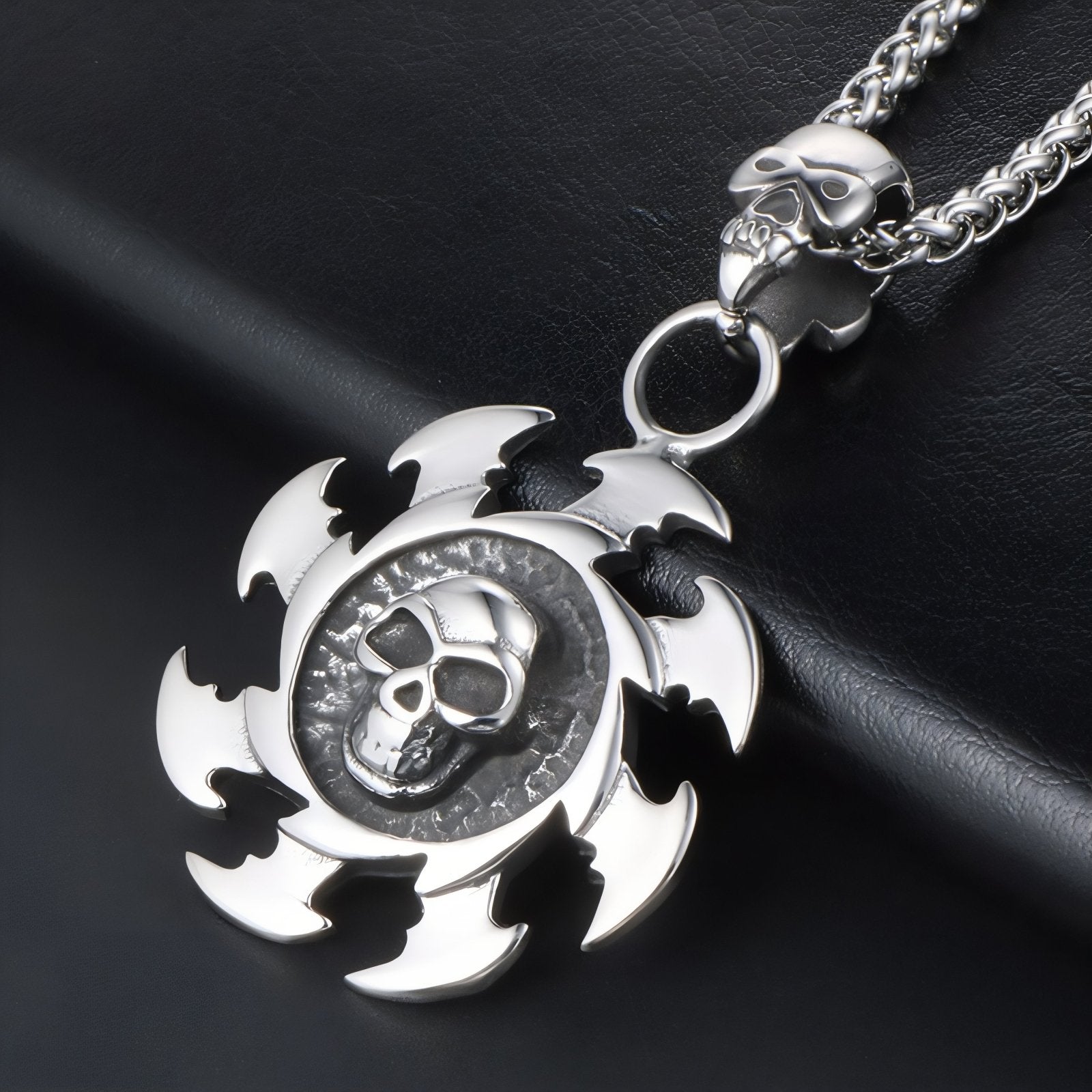 Collier gothique pour homme, pendentif lame circulaire et tête de mort, en acier inoxydable