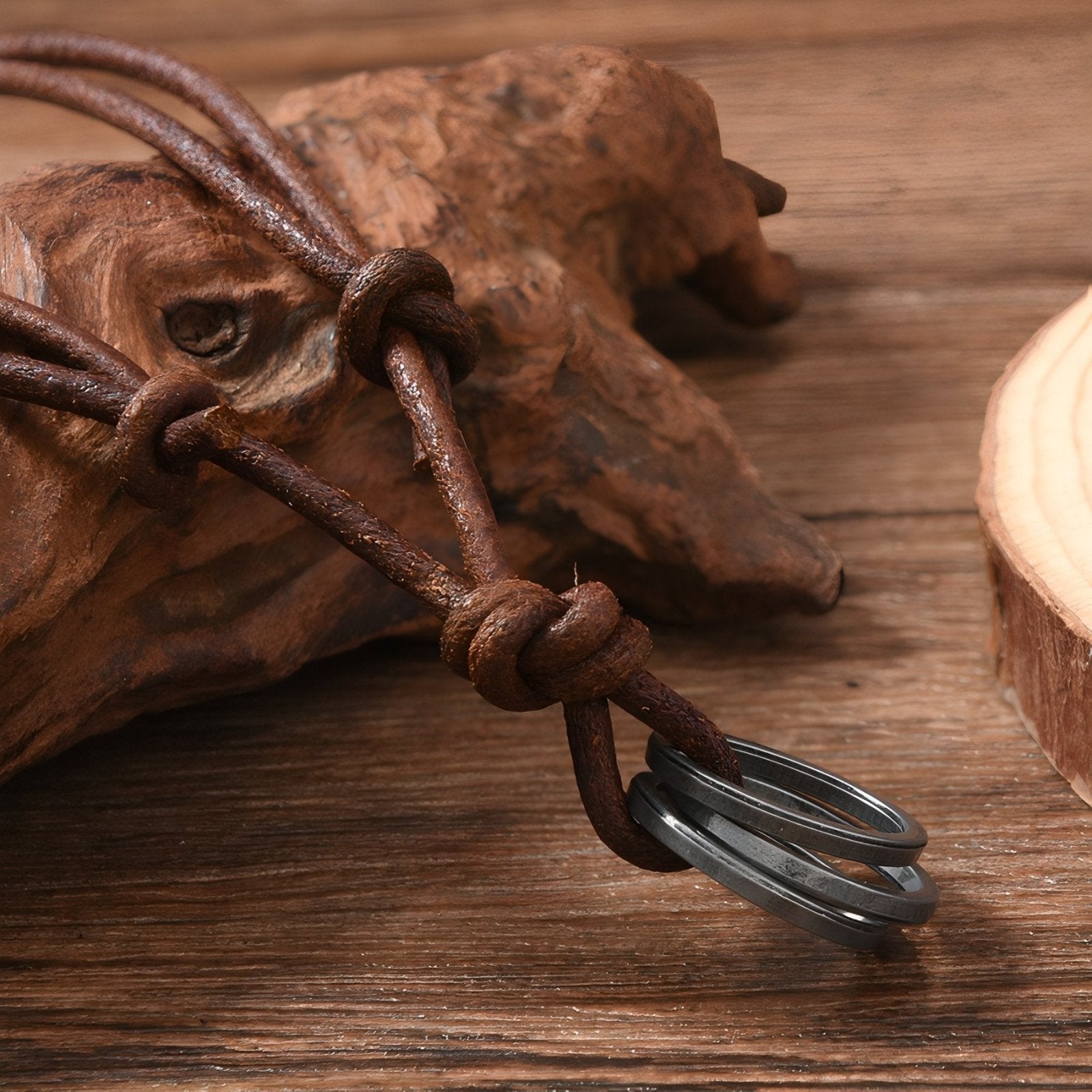 Collier homme en cuir marron avec anneaux métalliques, style vintage bohème