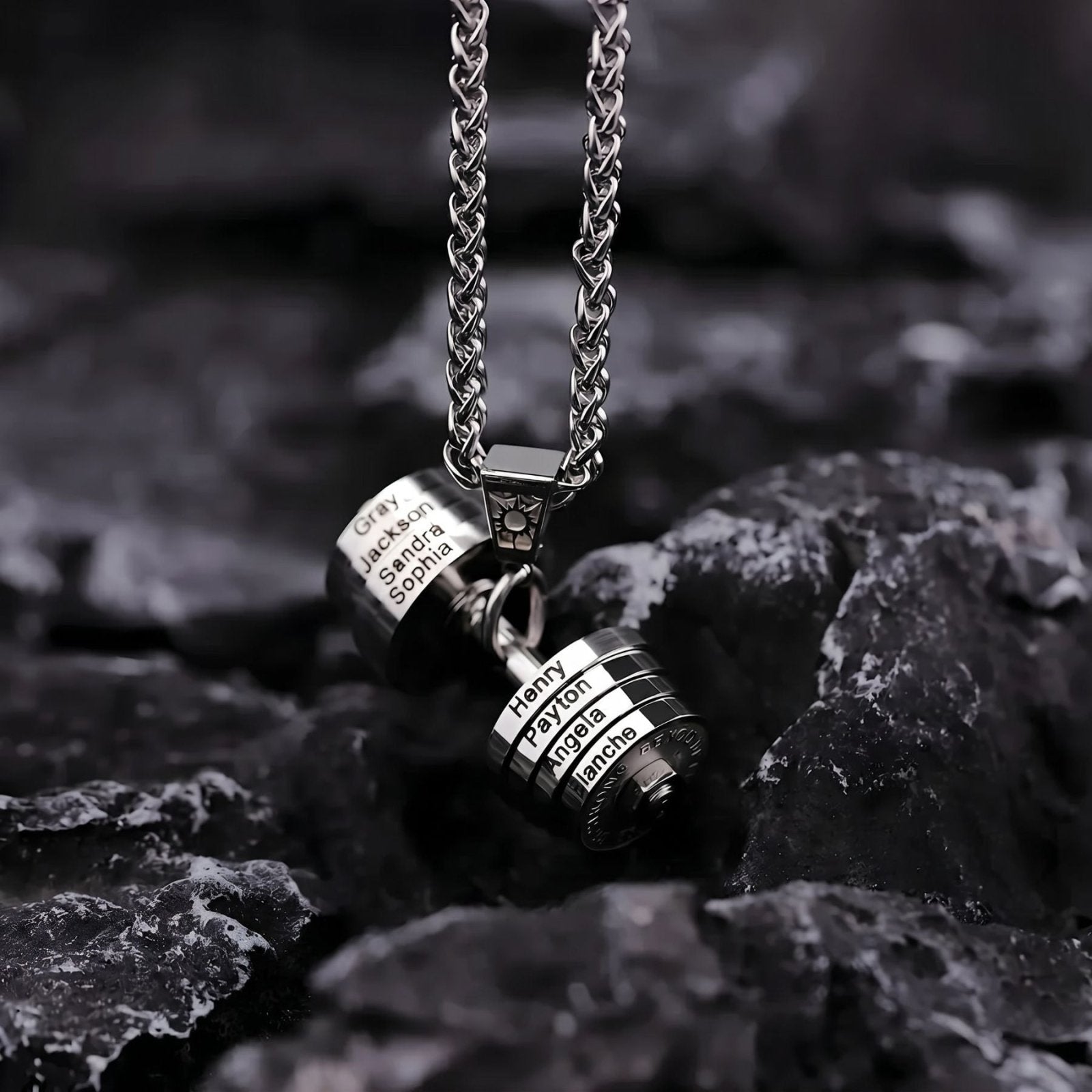 Collier homme pendentif haltère, disques avec prénoms gravés, en acier inoxydable