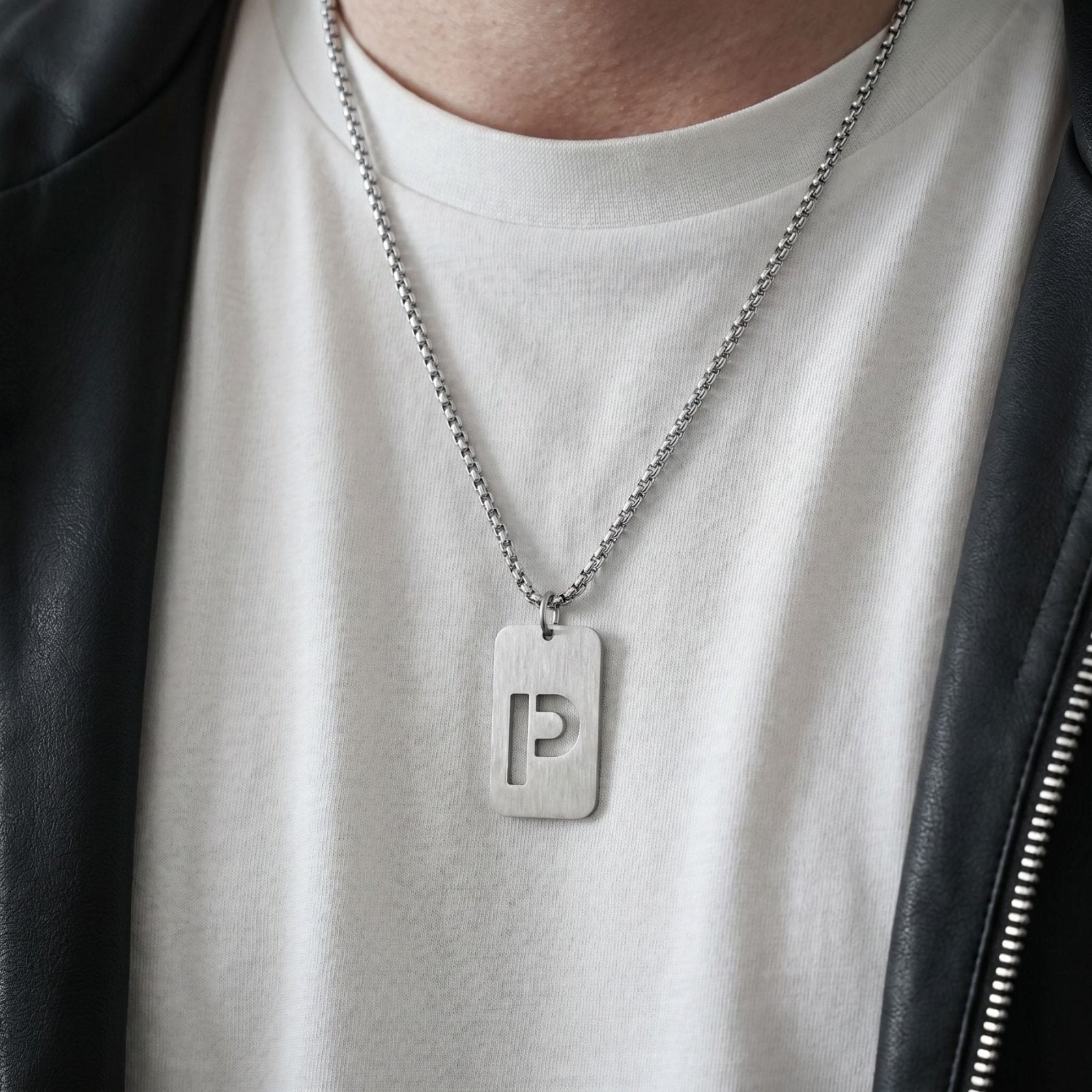 Collier lettre pour homme, plaque rectangulaire avec initiale, en acier inoxydable