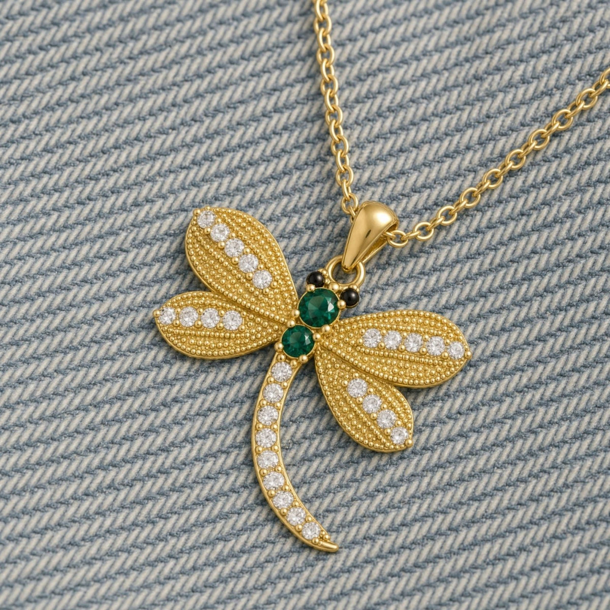 Collier libellule pour femme, en acier inoxydable doré, pendentif délicat serti de pierres scintillantes