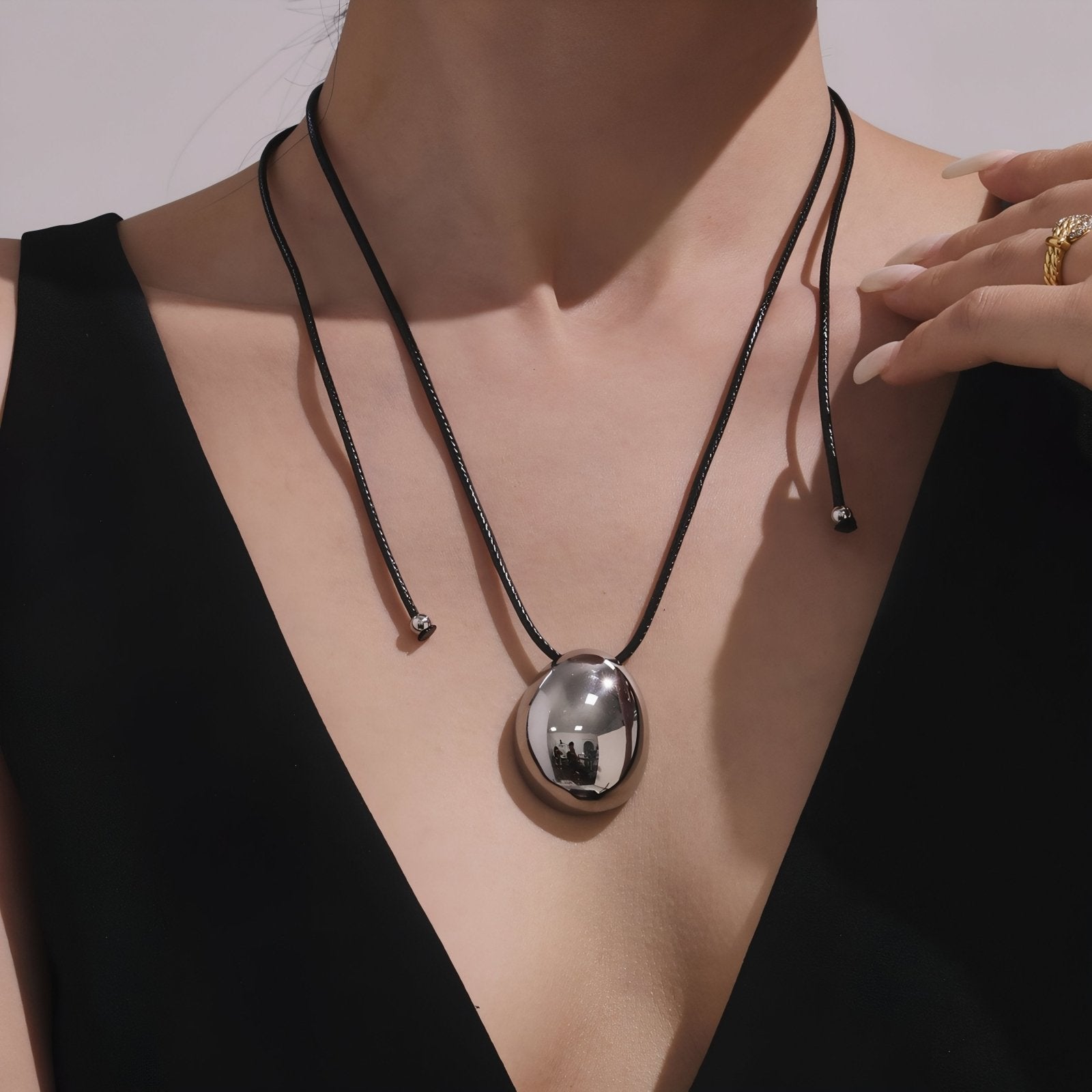 Collier long ajustable pour femme, avec pendentif goutte, en acier inoxydable