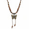 Collier long bohème, pendentif papillon en métal vieilli et perles en bois, style ethnique chic
