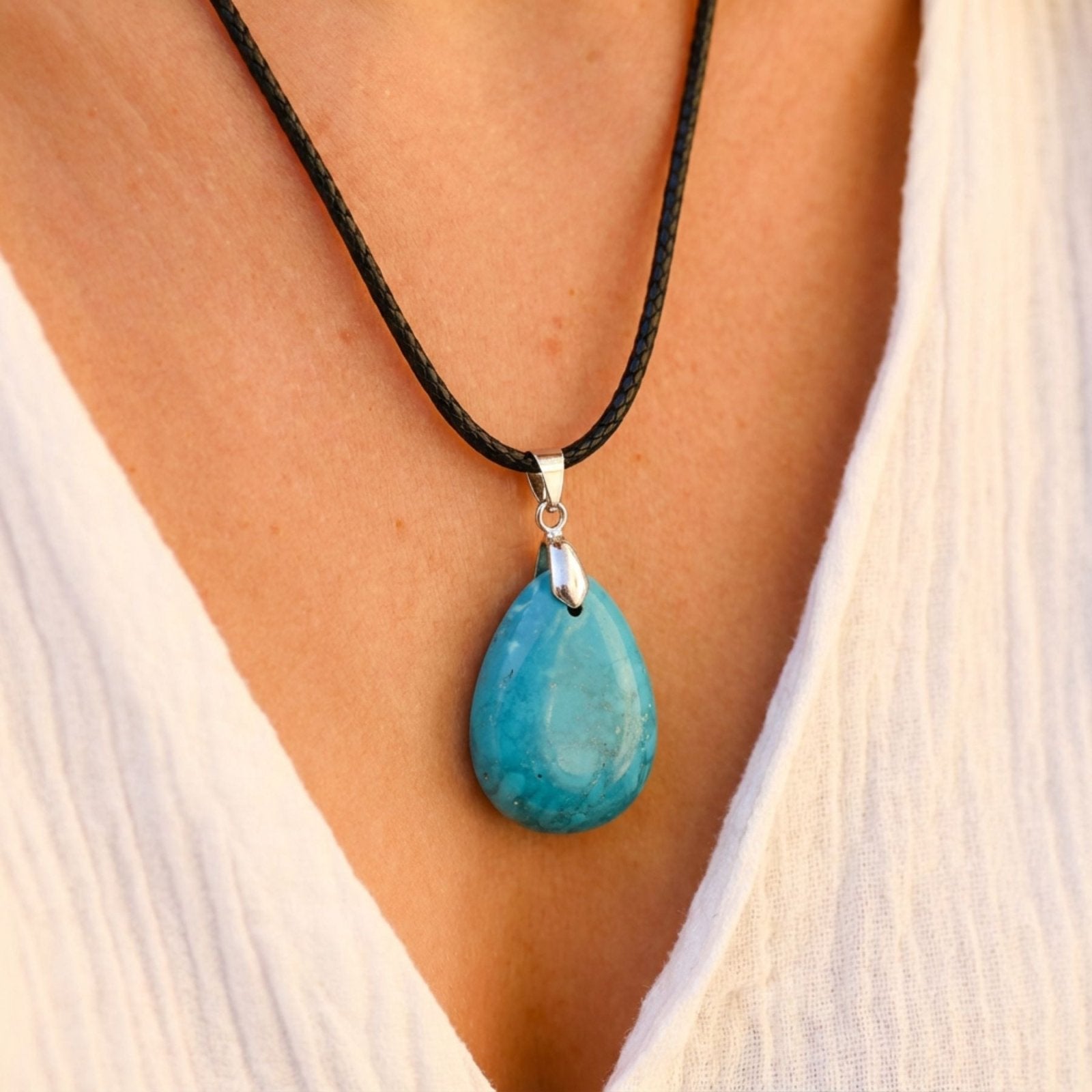 Collier long unisexe, pendentif goutte en turquoise naturelle bleue, cordon tressé avec fermoir aimanté