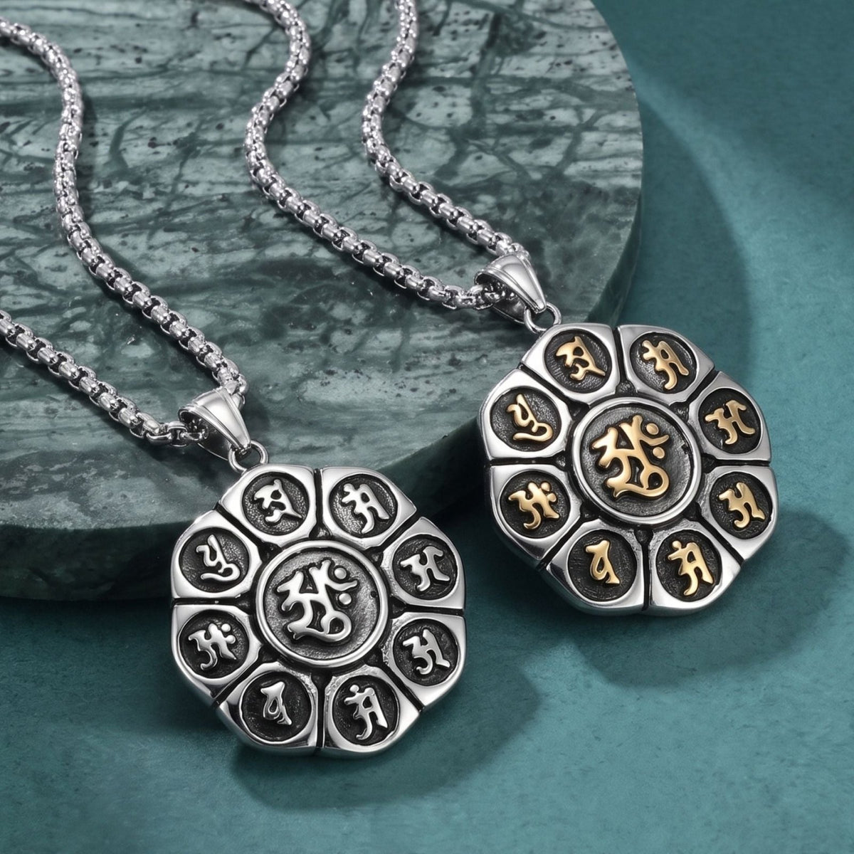 Collier mantra bouddhiste pour homme, en acier titane, pendentif rond orné de symboles tibétains en relief