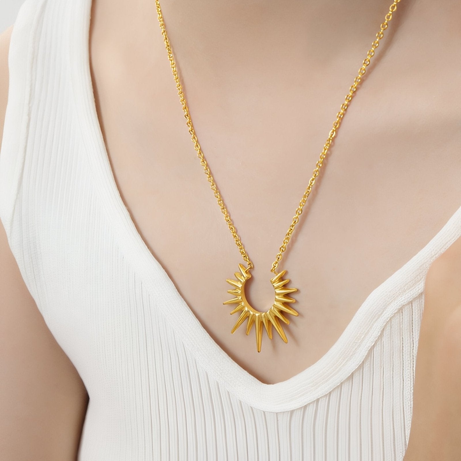 Collier minimaliste pour femme, pendentif soleil doré, en acier inoxydable