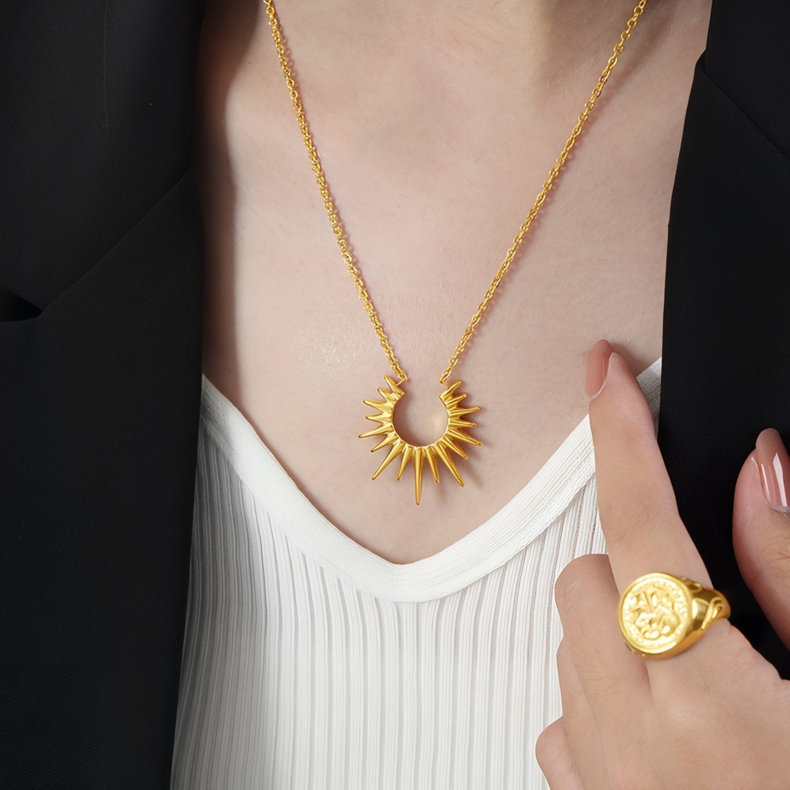 Collier minimaliste pour femme, pendentif soleil doré, en acier inoxydable
