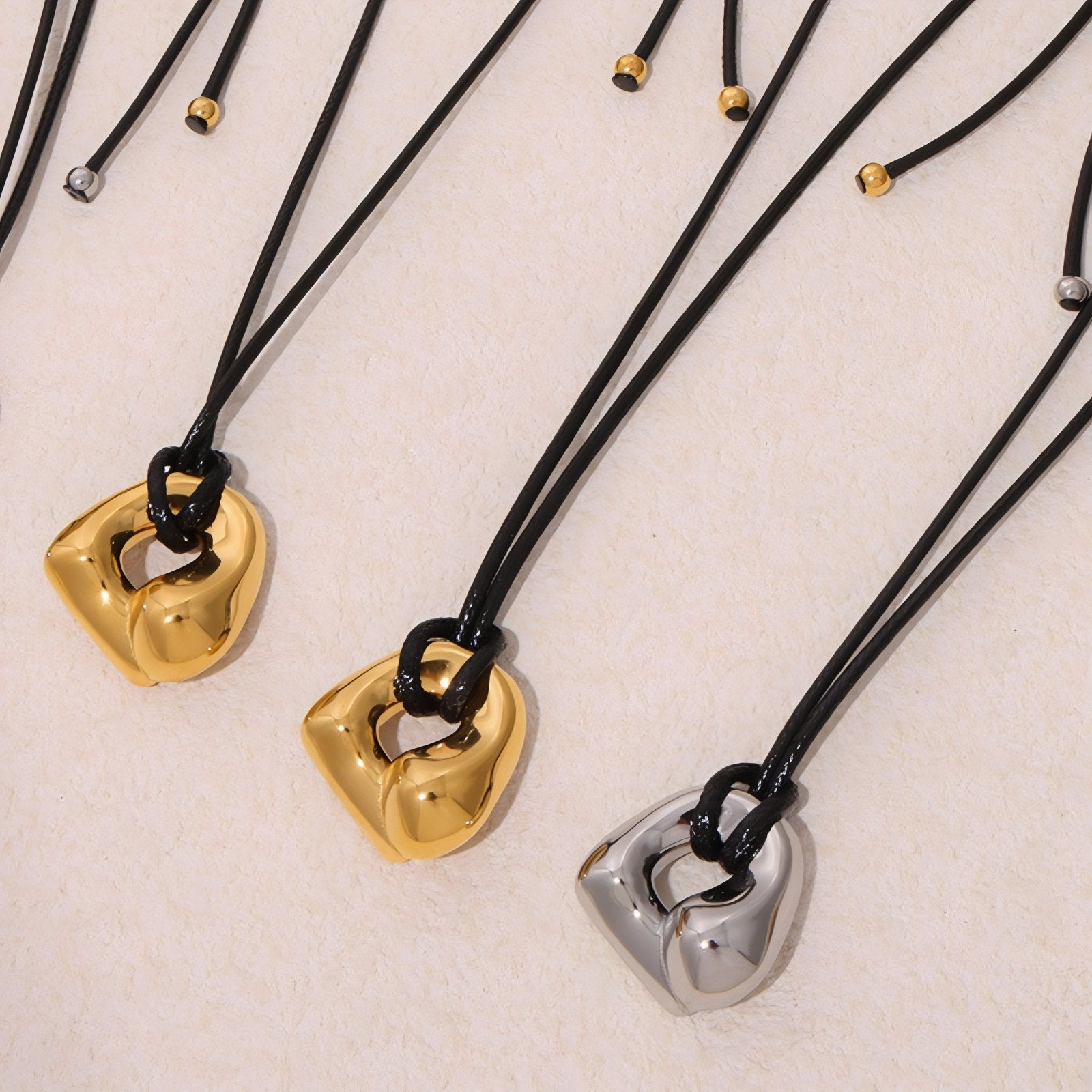 Collier moderne pour femme, avec pendentif géométrique, en acier inoxydable, cordon ajustable