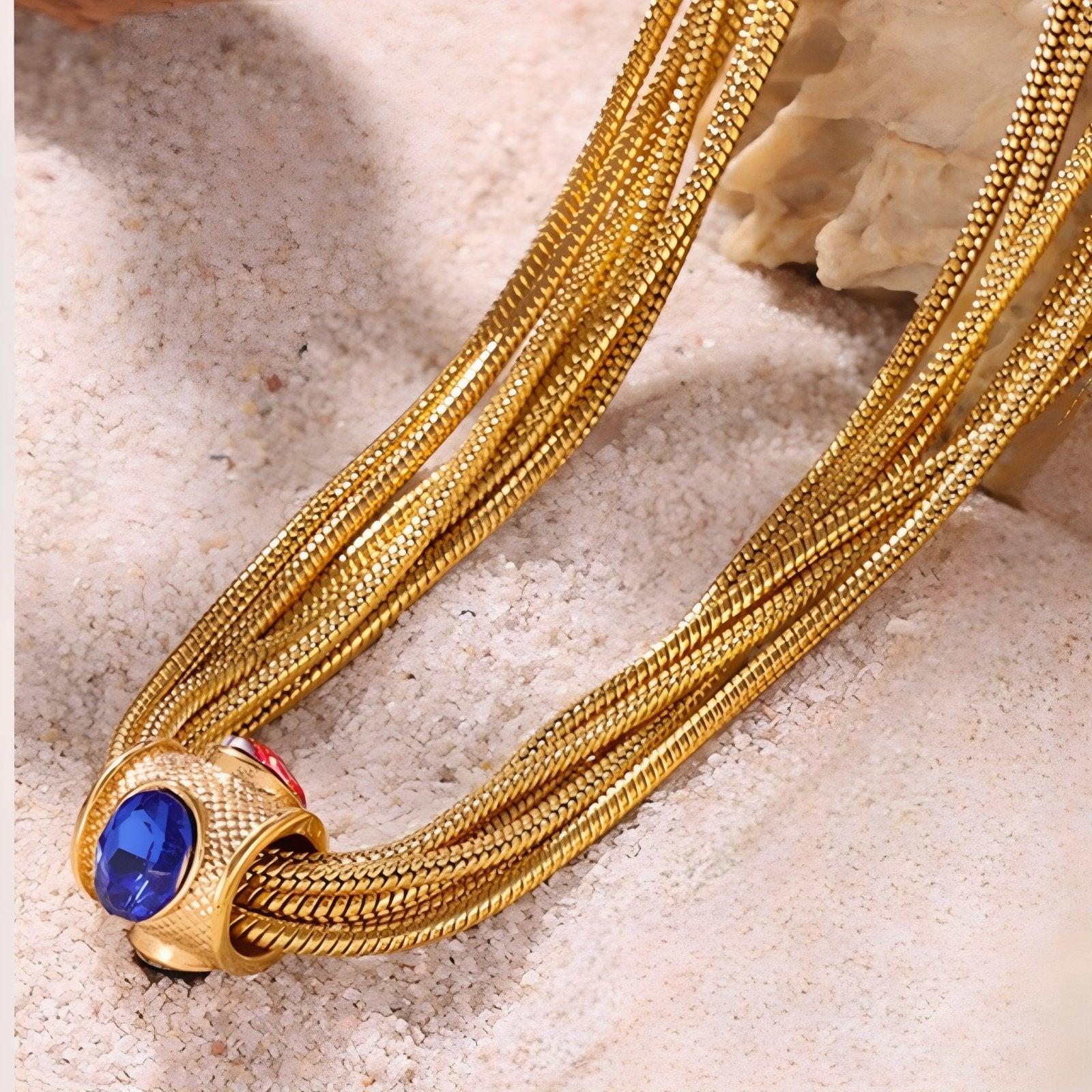 Collier multi - chaînes pour femme, avec pendentif cylindrique serti de strass, en acier inoxydable