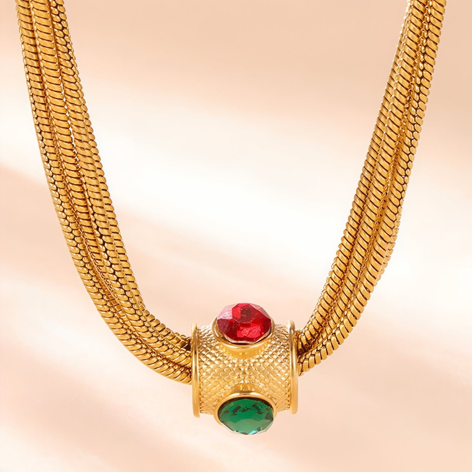 Collier multi - chaînes pour femme, avec pendentif cylindrique serti de strass, en acier inoxydable