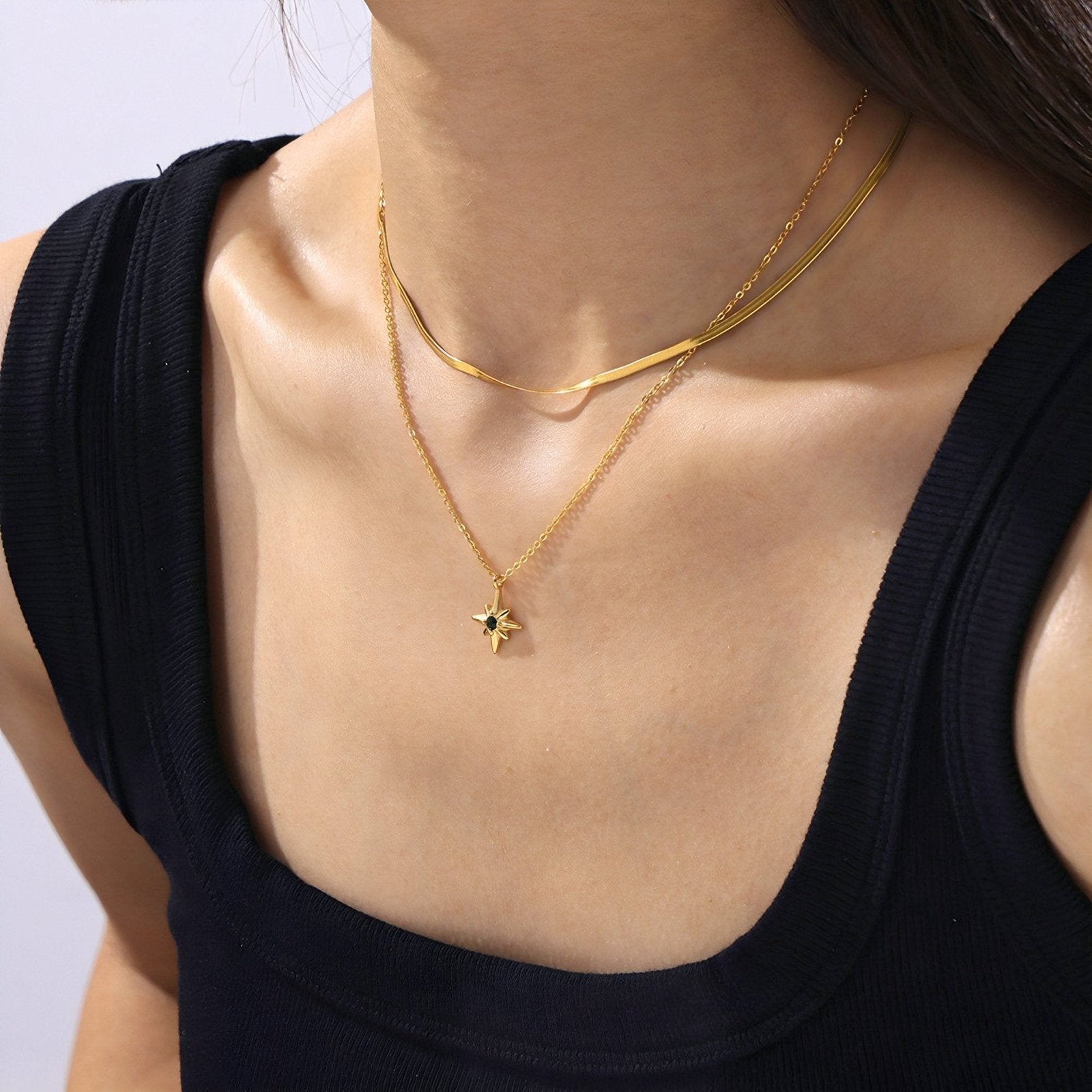 Collier multi rangs, pendentif étoile, style minimaliste moderne, modèle Mélanie