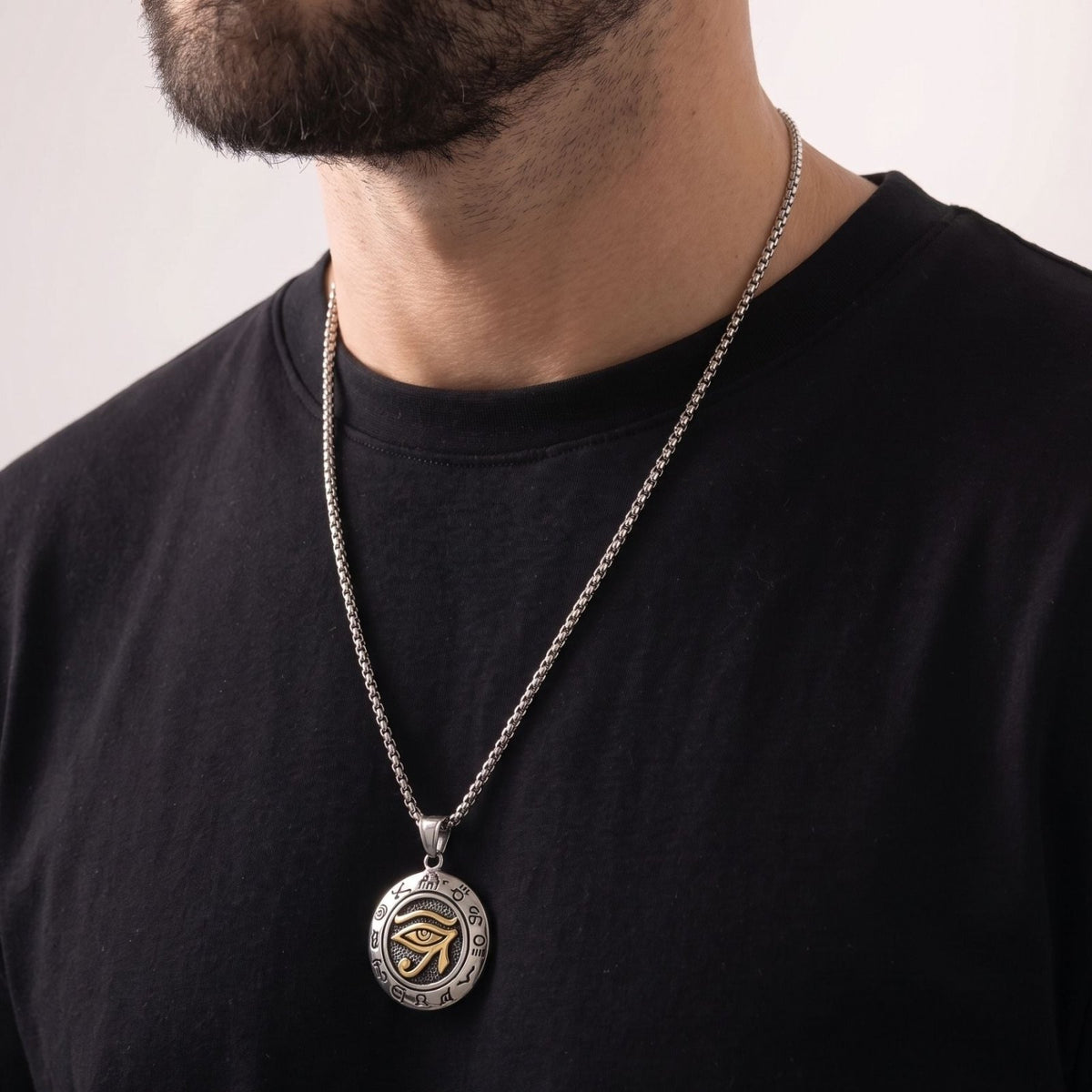 Collier Œil d’Horus pour homme, en acier inoxydable, pendentif égyptien avec hiéroglyphes gravés