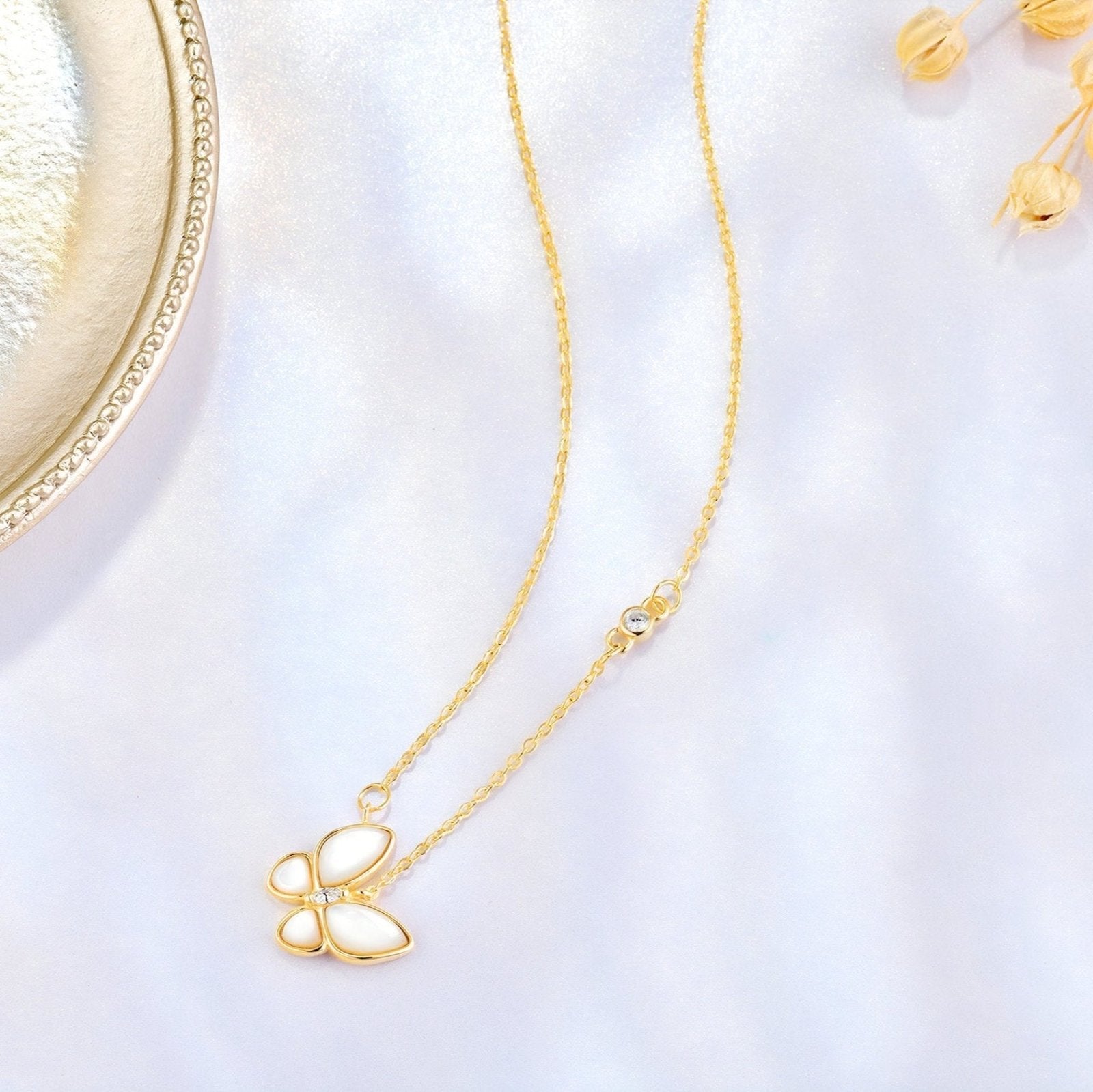 Collier papillon en nacre, argent 925, doré champagne ou argenté, modèle Olga