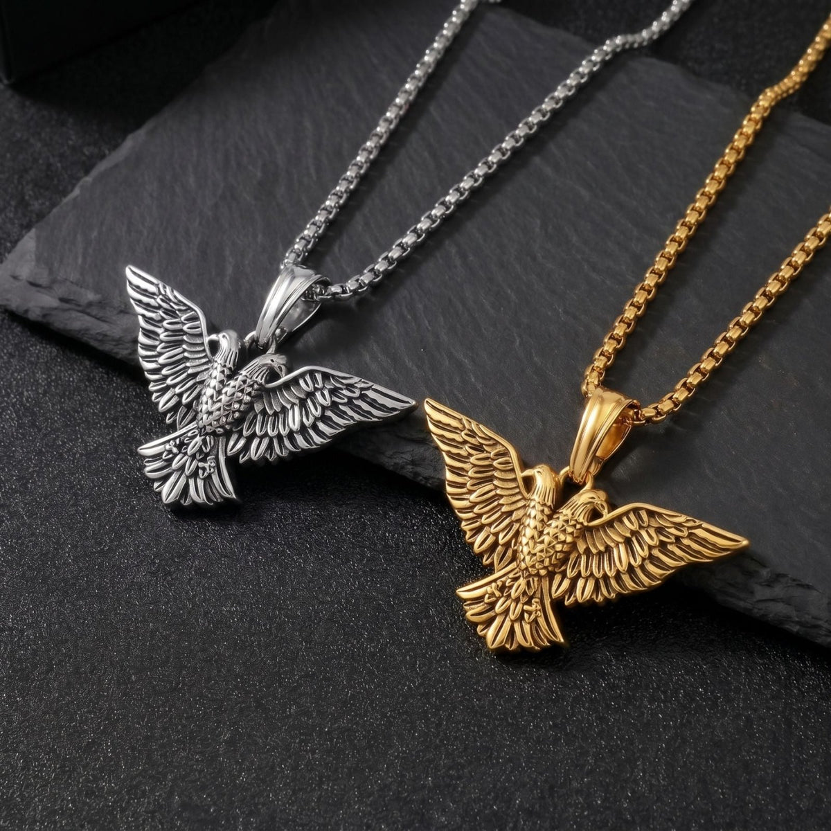 Collier pendentif aigle à deux têtes pour homme, en acier inoxydable, design animalier aux plumes finement sculptées