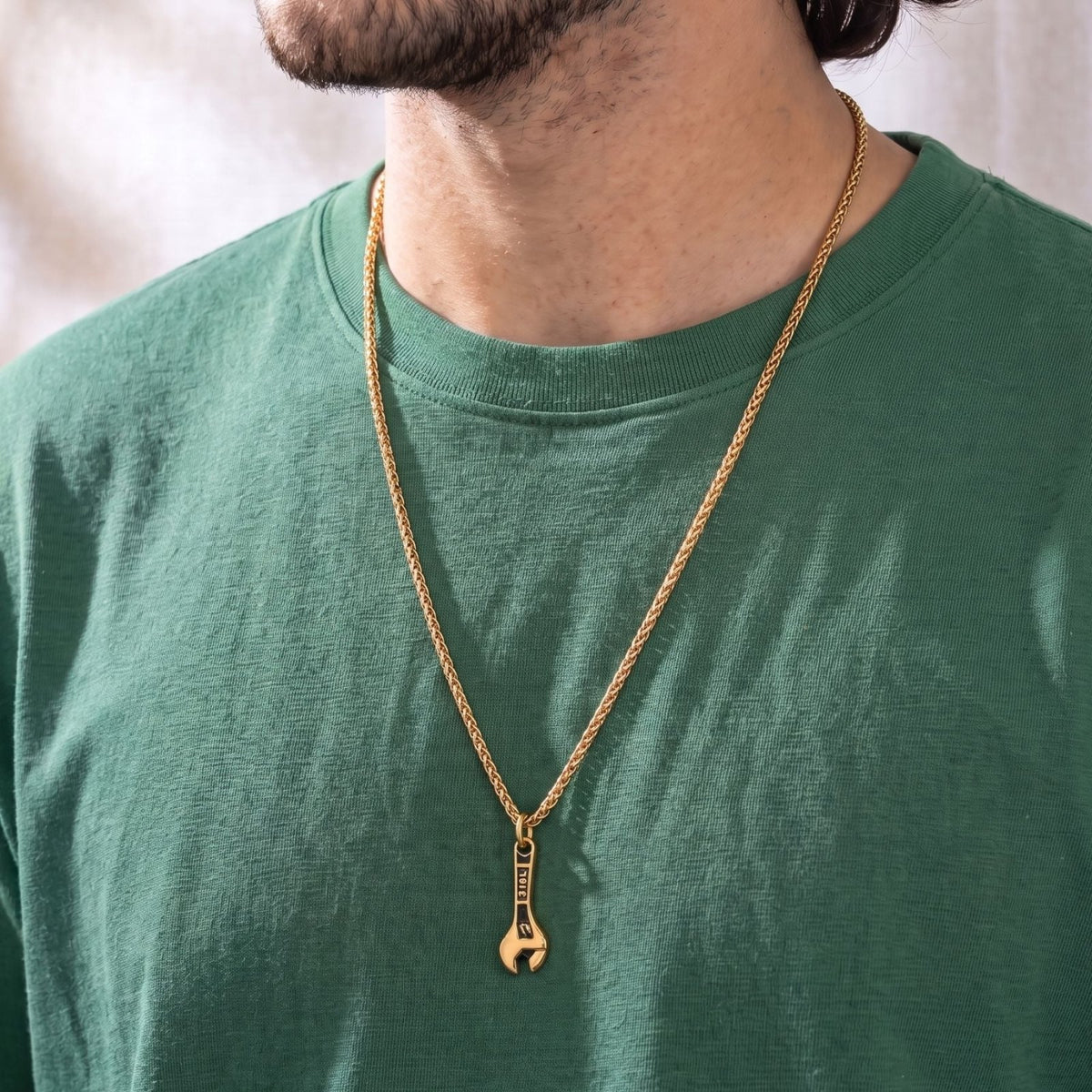 Collier pendentif clé à molette pour homme, en acier inoxydable doré, design retro