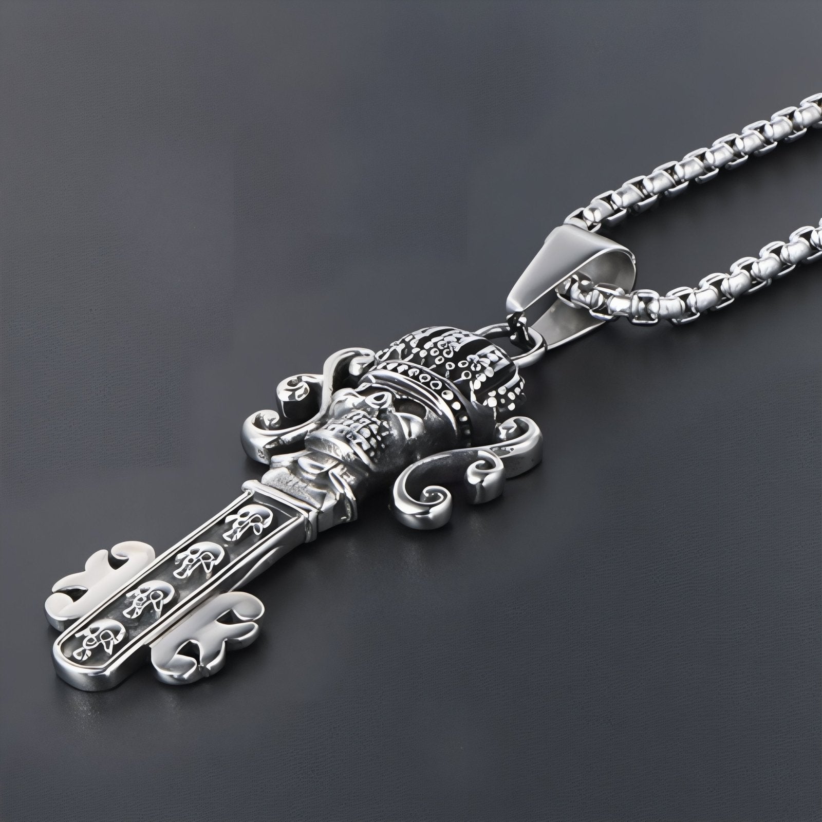 Collier pendentif clé avec tête de mort et couronne pour homme, en acier inoxydable