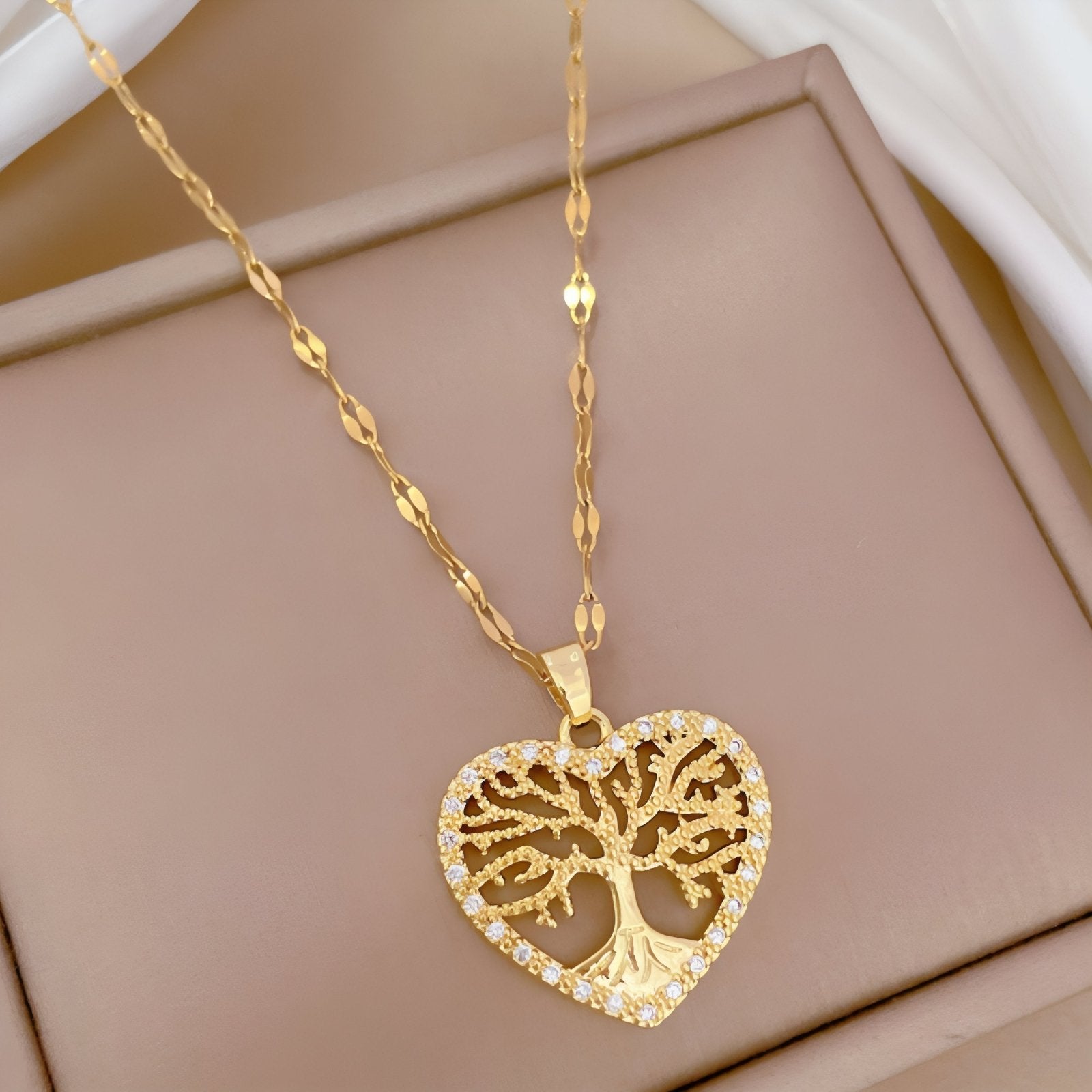 Collier pendentif cœur arbre de vie en cuivre, avec zircon et chaîne en acier inoxydable