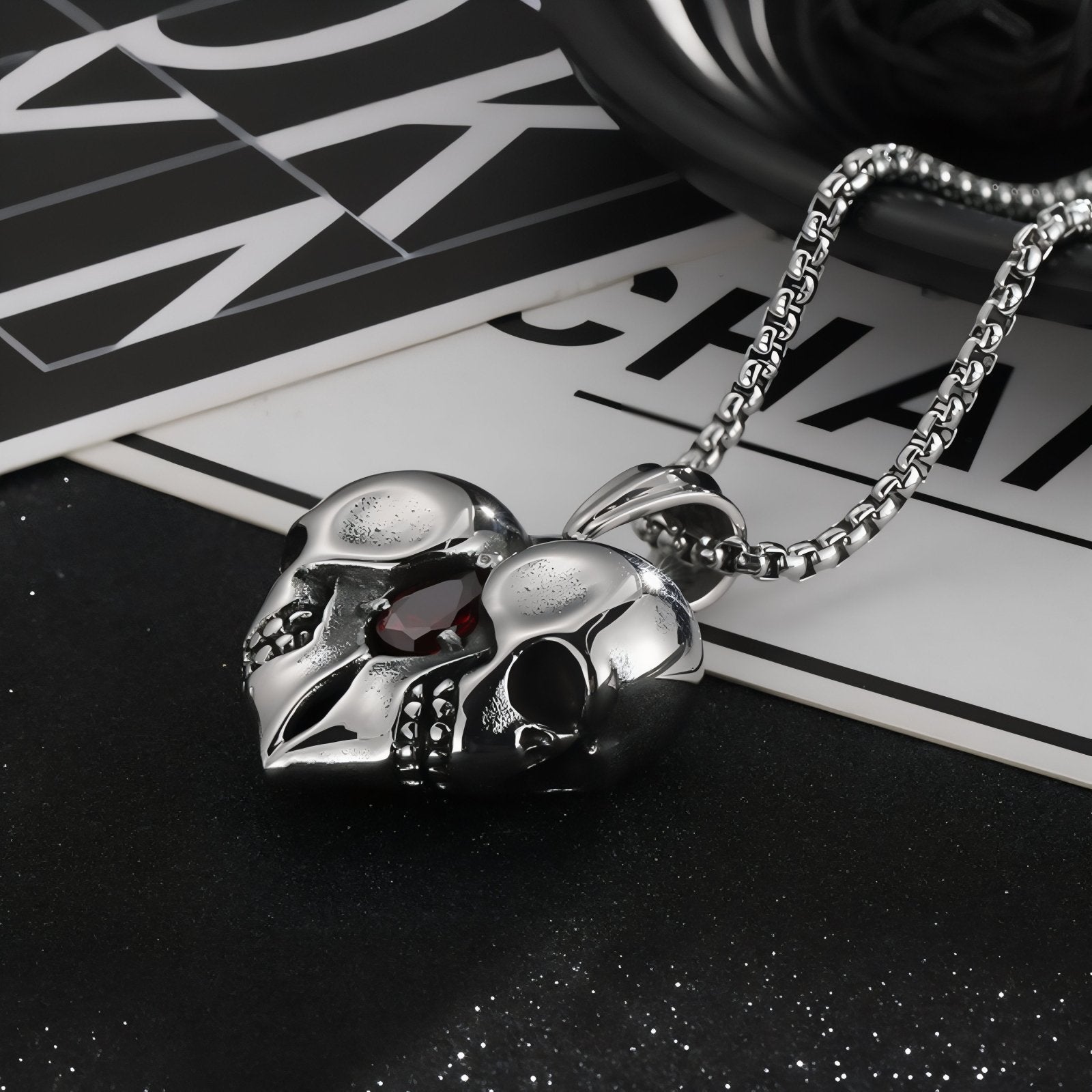 Collier pendentif cœur double crânes pour homme, avec zircon rouge, en acier inoxydable, style rock et gothique