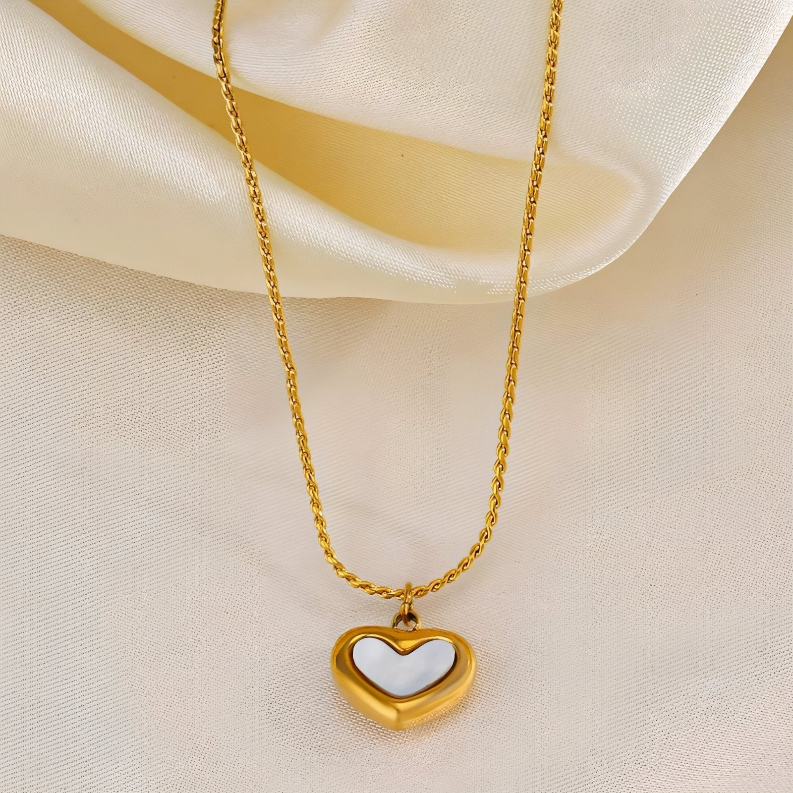 Collier pendentif cœur pour femme, avec nacre, en acier inoxydable