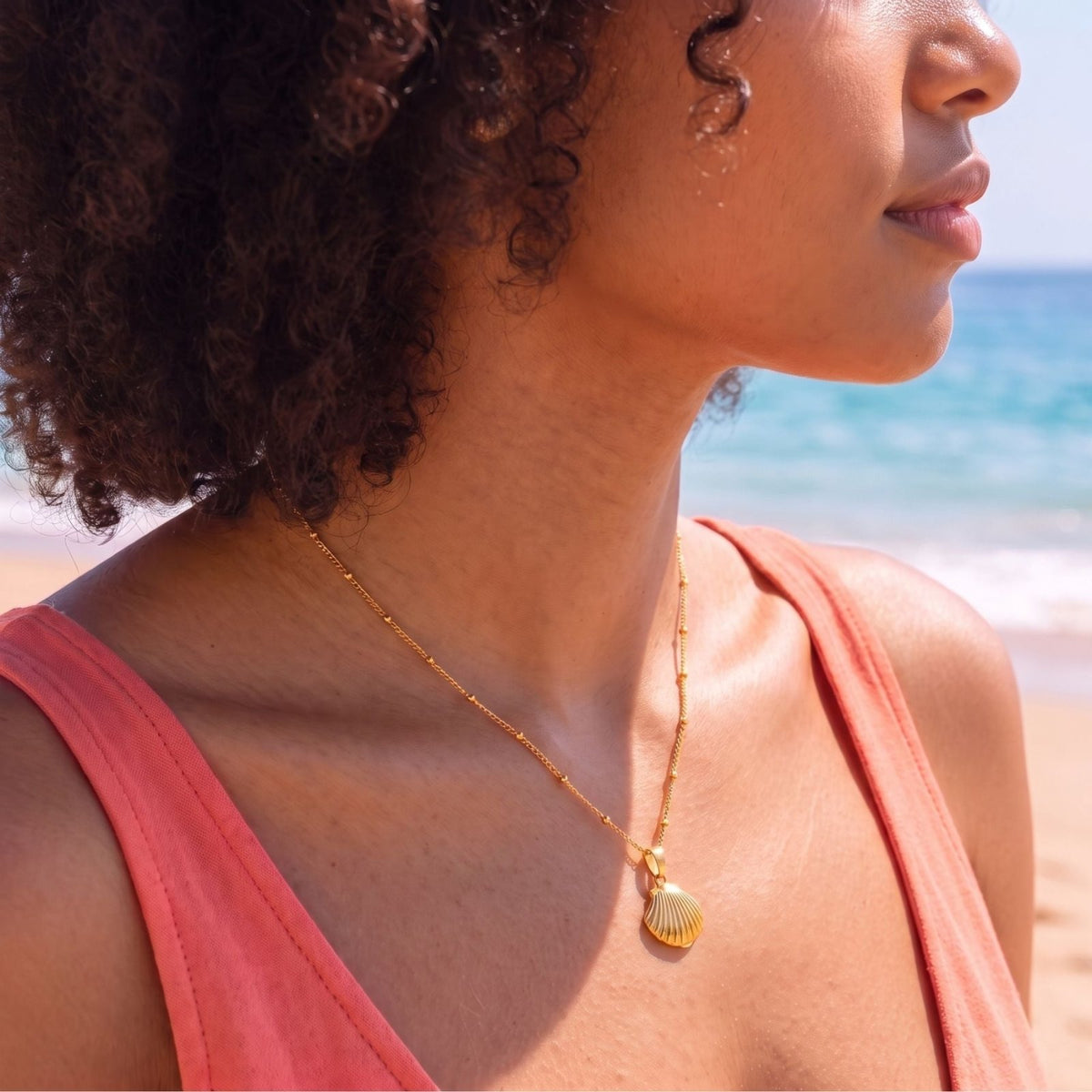 Collier pendentif coquillage pour femme, en acier inoxydable doré, chaîne fine