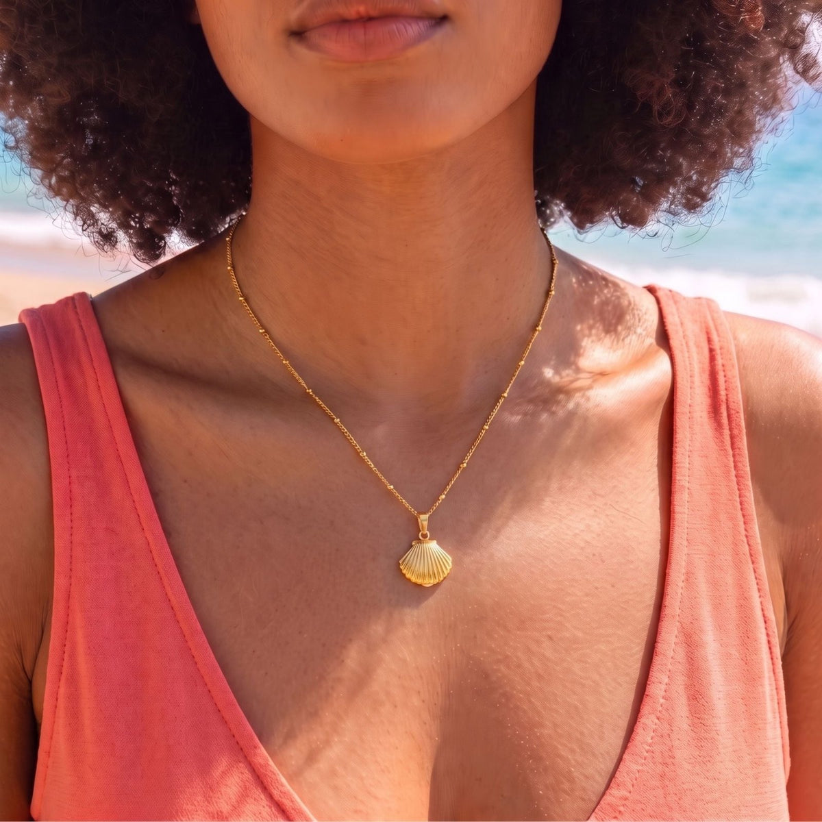 Collier pendentif coquillage pour femme, en acier inoxydable doré, chaîne fine