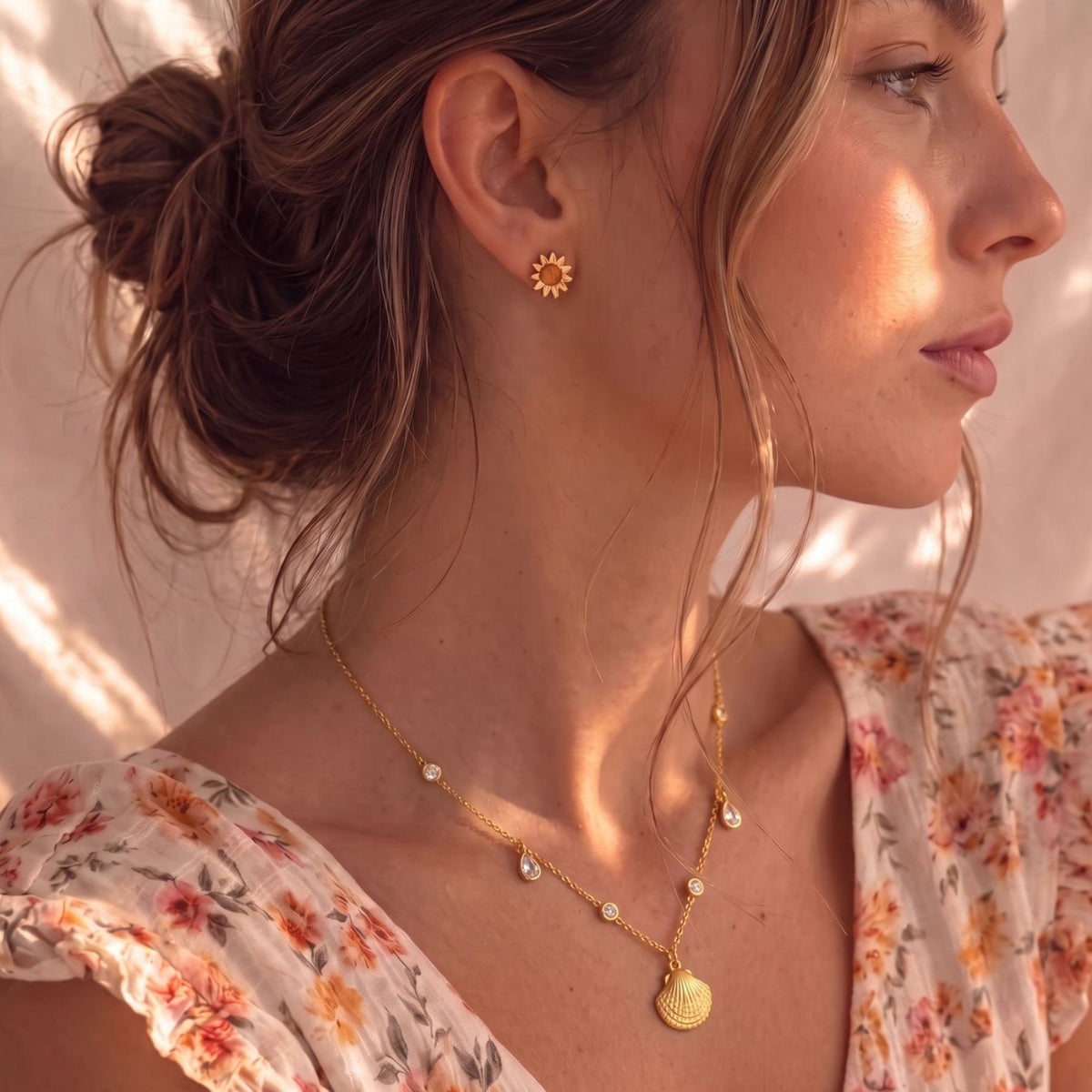 Collier pendentif coquillage pour femme, en acier inoxydable doré, chaîne fine élégante avec zircons