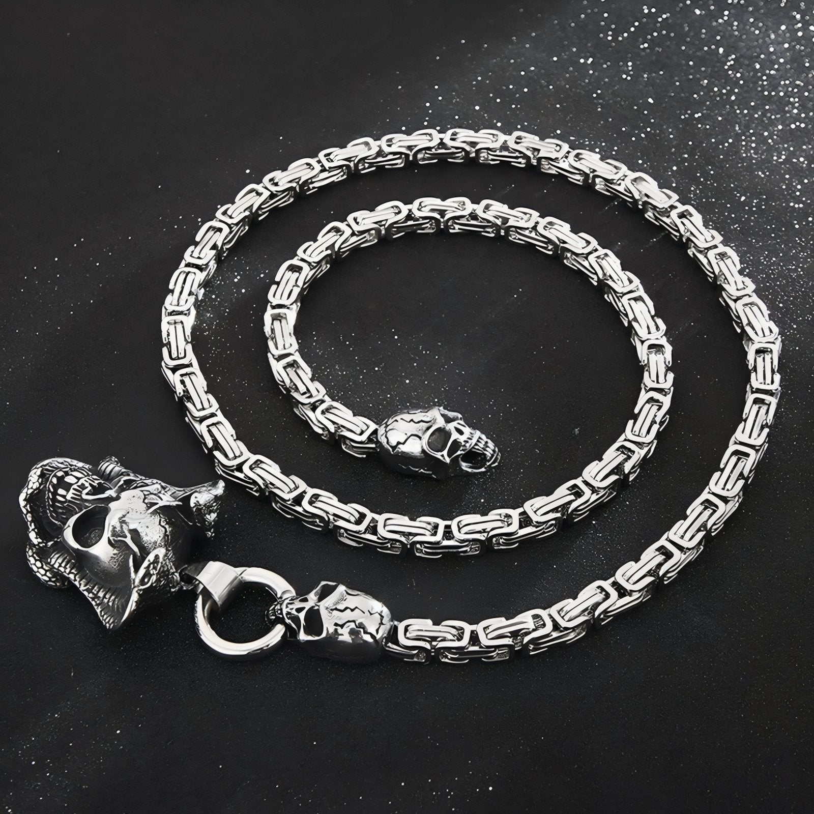 Collier pendentif crâne serpent pour homme, avec maille byzantine, en acier inoxydable, style biker