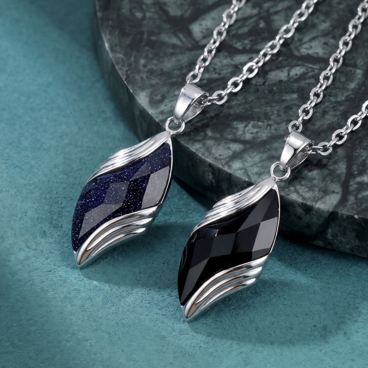 Collier pendentif cristal facetté pour homme, en acier inoxydable, pierre noire ou bleue au design torsadé