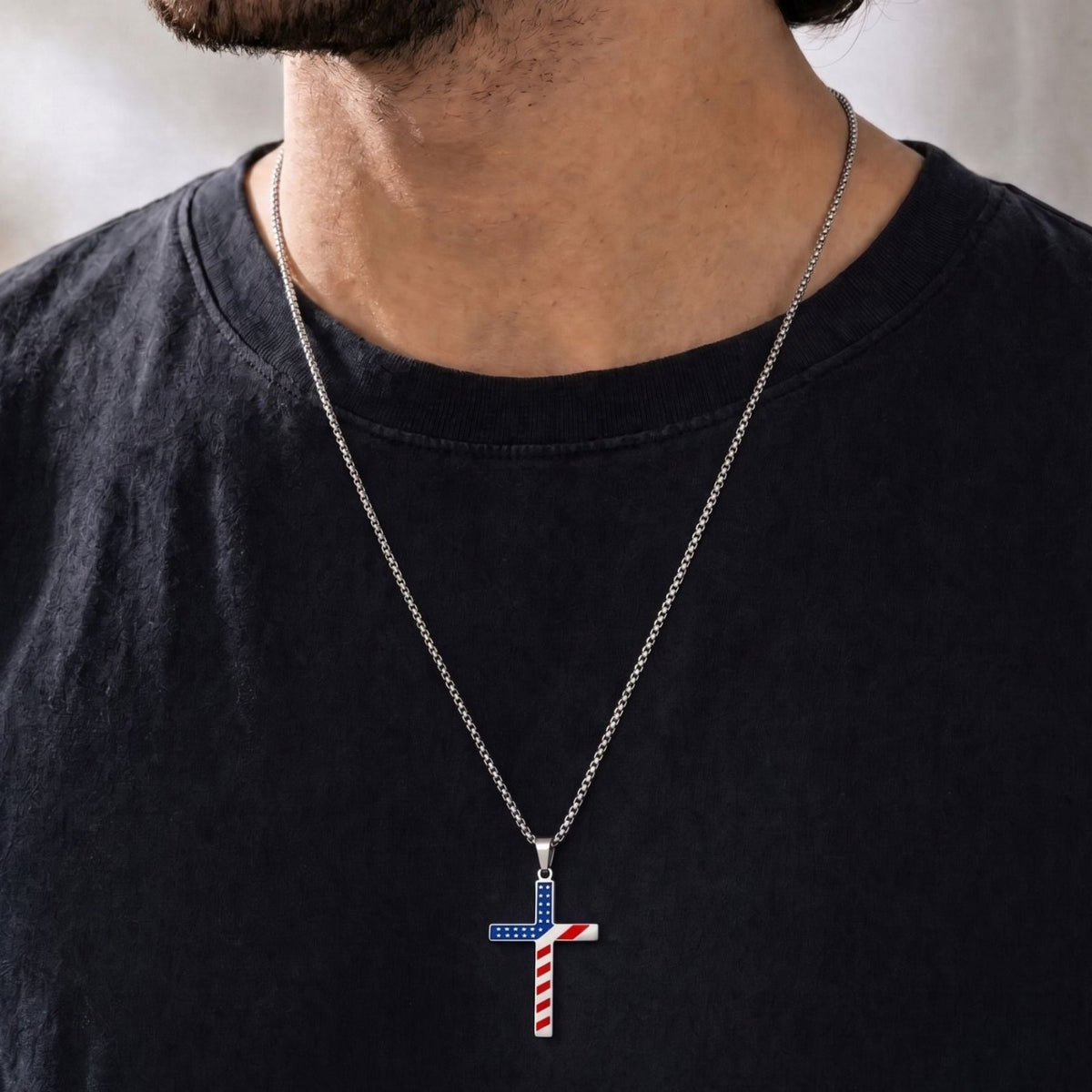 Collier pendentif croix américaine pour homme, en acier inoxydable, motif drapeau des États-Unis avec étoiles et rayures