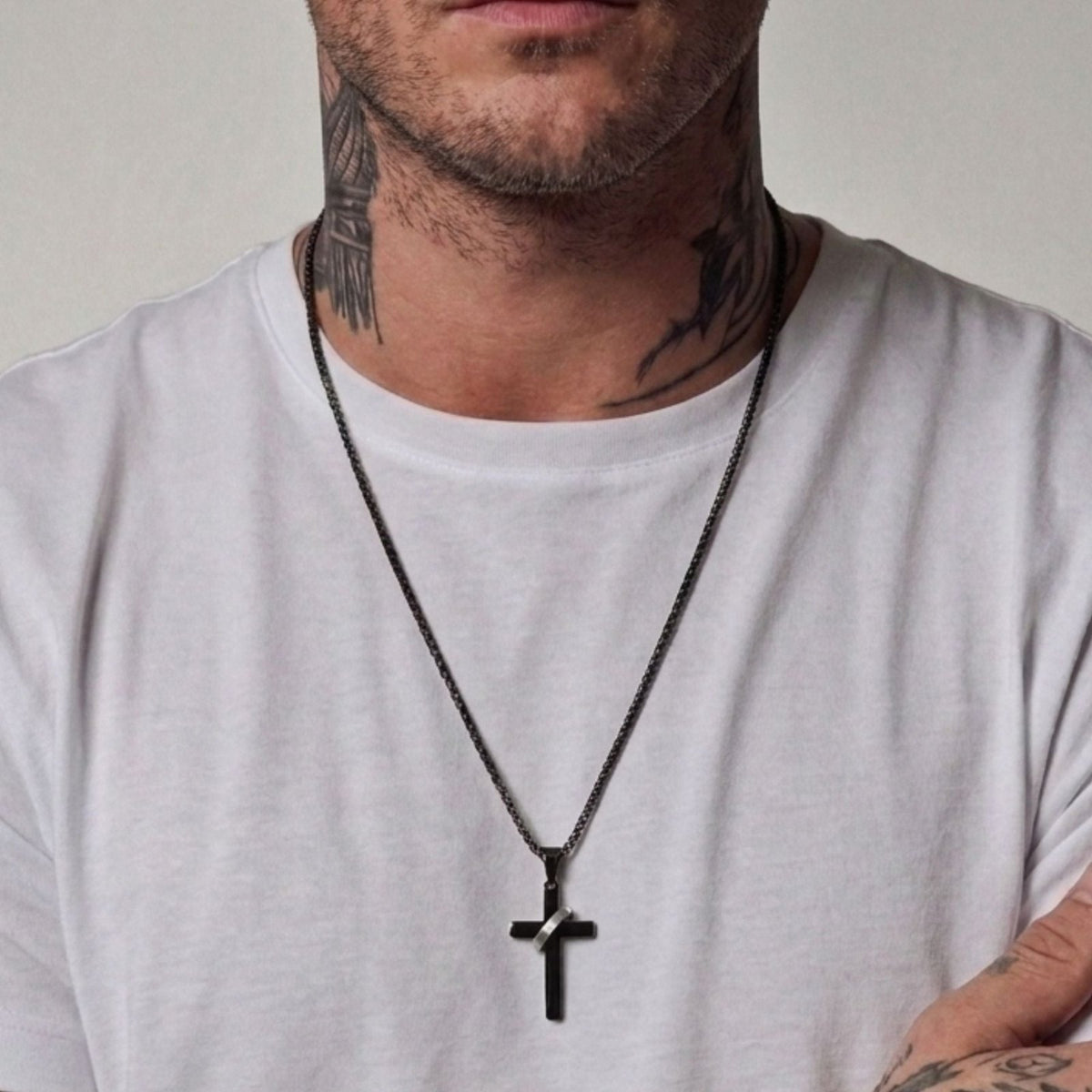 Collier pendentif croix avec anneau pour homme, en acier inoxydable noir, style moderne