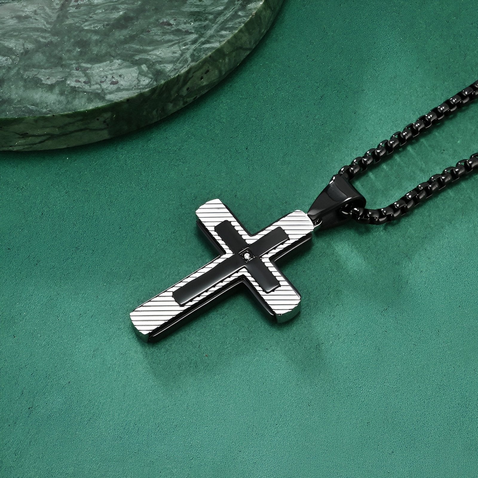 Collier pendentif croix brossée, zircon central, pour homme, style moderne en acier, modèle Tali