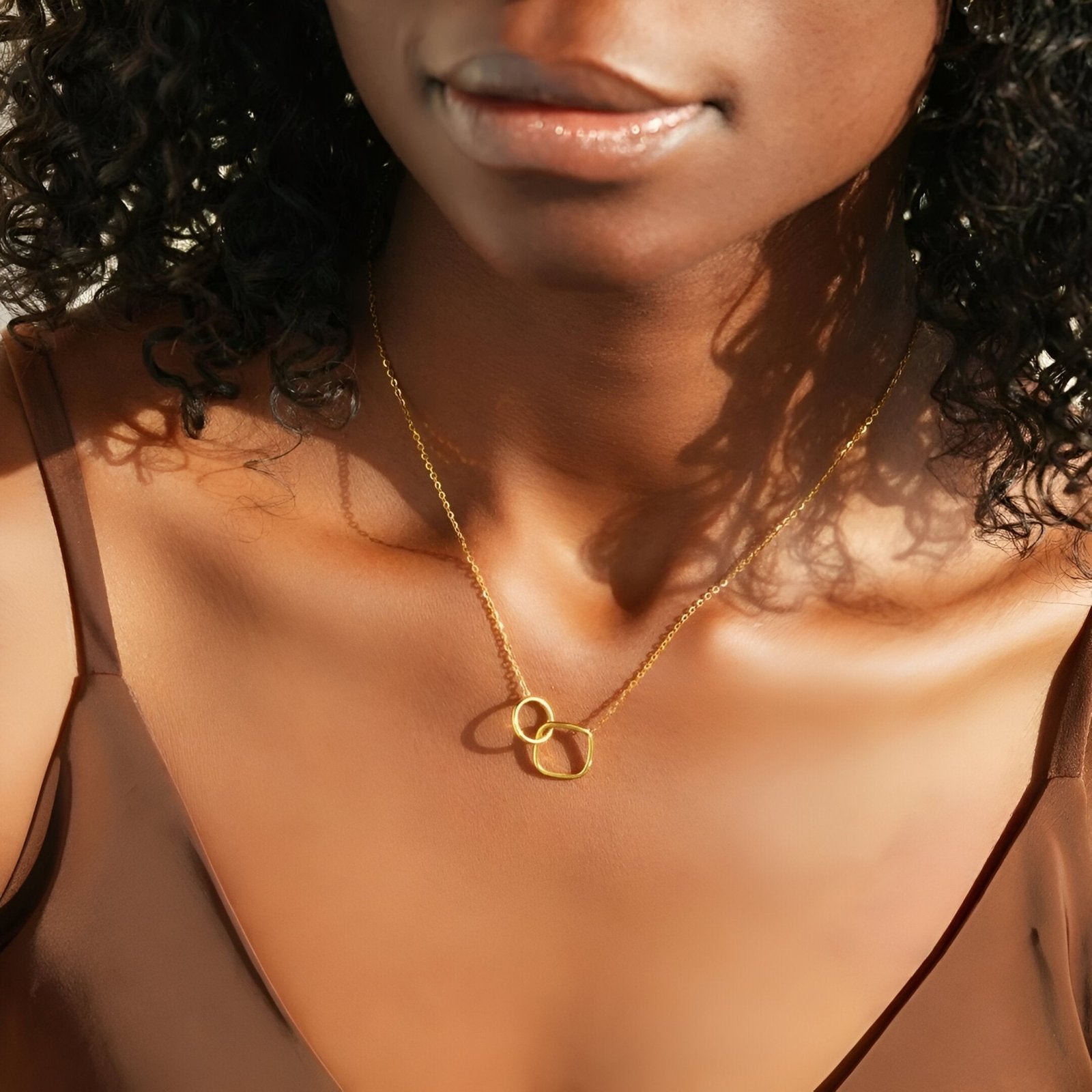 Collier pendentif double anneau, en argent 925, design géométrique doré, modèle Lou