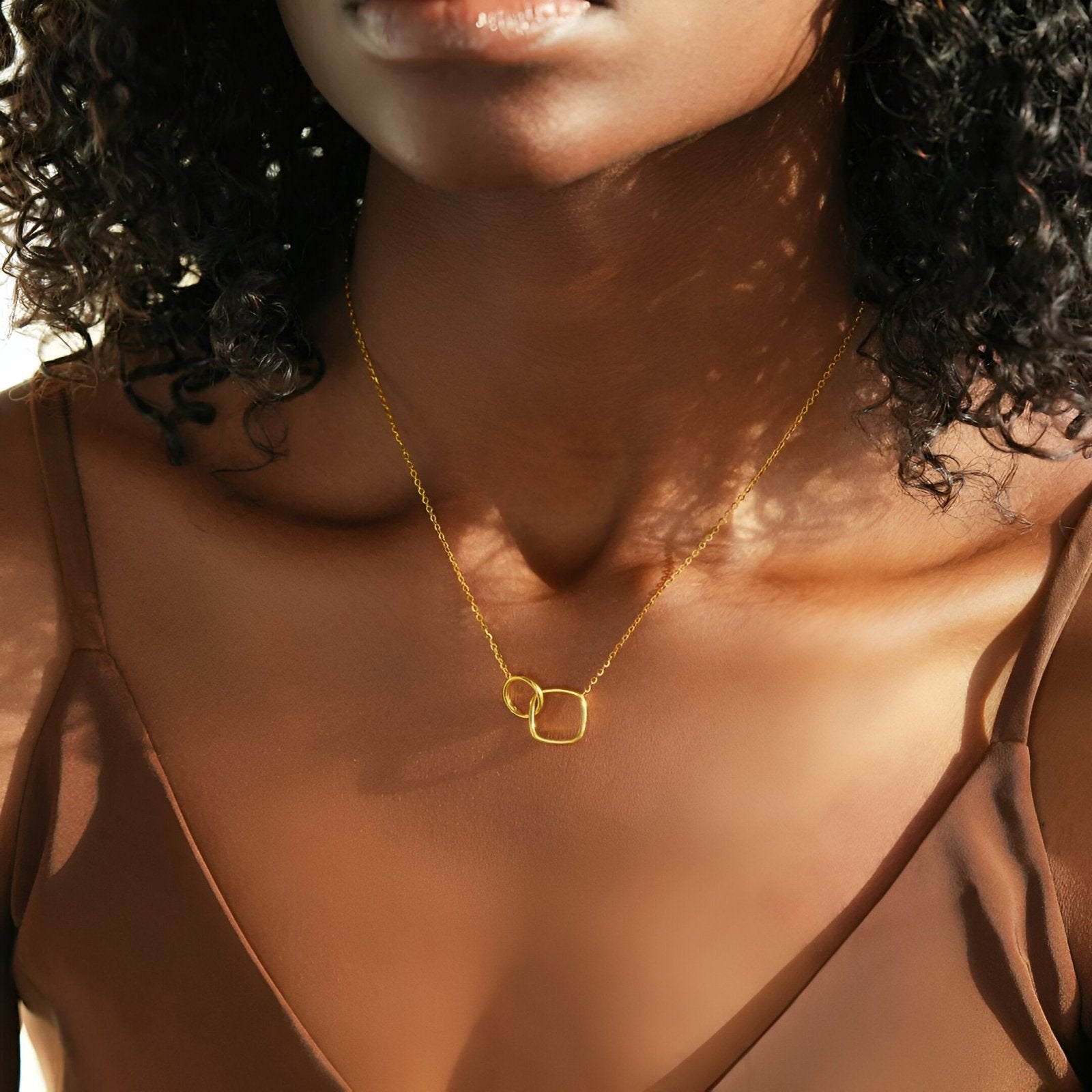 Collier pendentif double anneau, en argent 925, design géométrique doré, modèle Lou