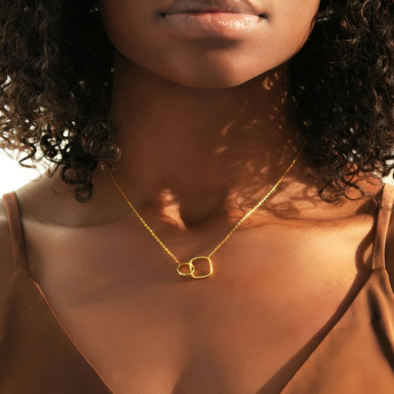 Collier pendentif double anneau, en argent 925, design géométrique doré, modèle Lou