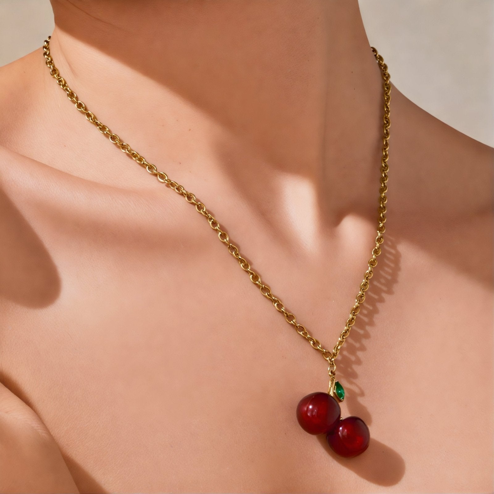 Collier pendentif double cerise pour femme, avec résine et zircon, en acier inoxydable