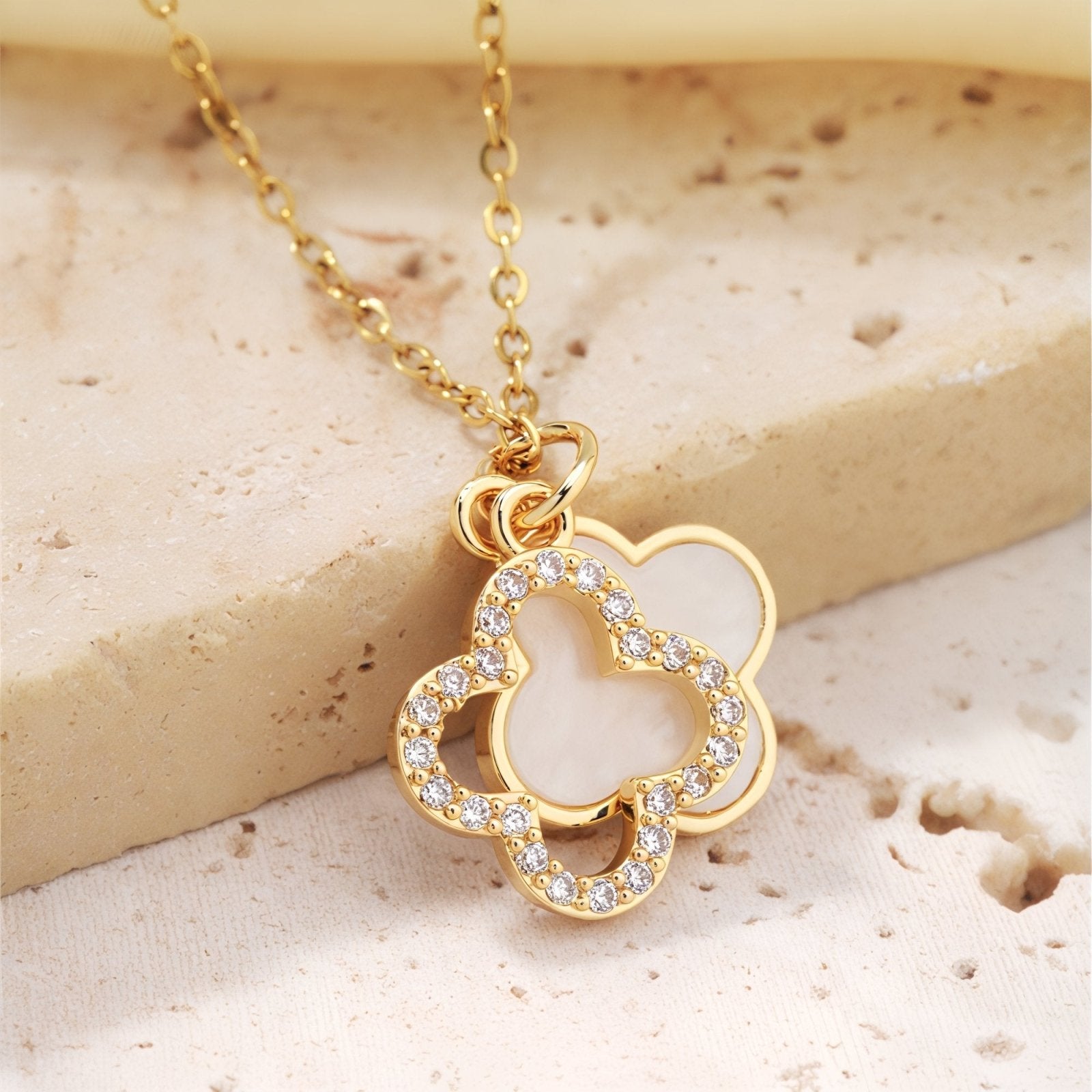 Collier pendentif double trèfles, acier inoxydable doré, blanc ou noir, modèle Kamila