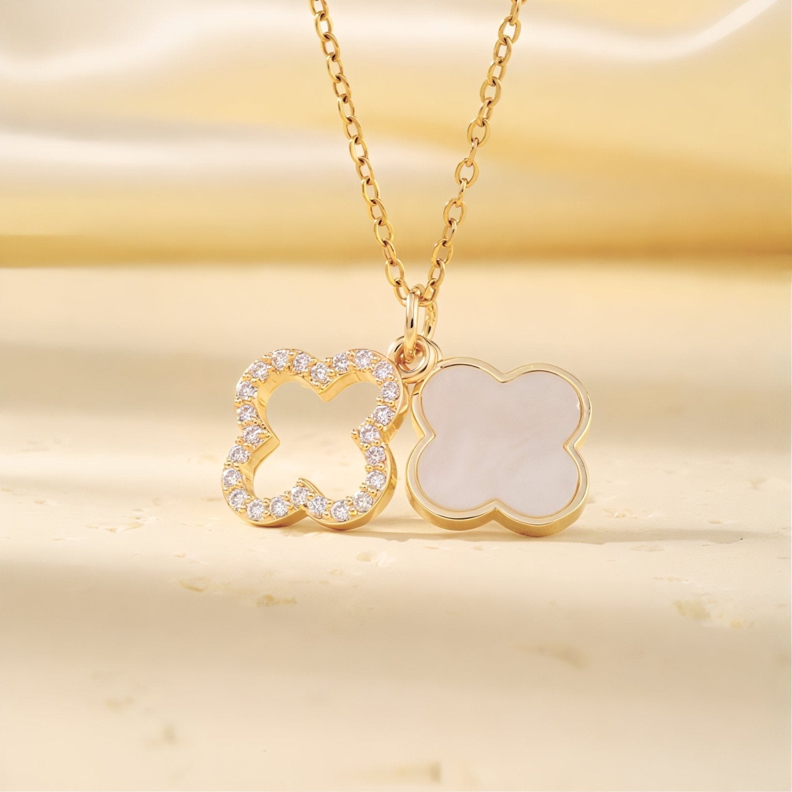 Collier pendentif double trèfles, acier inoxydable doré, blanc ou noir, modèle Kamila