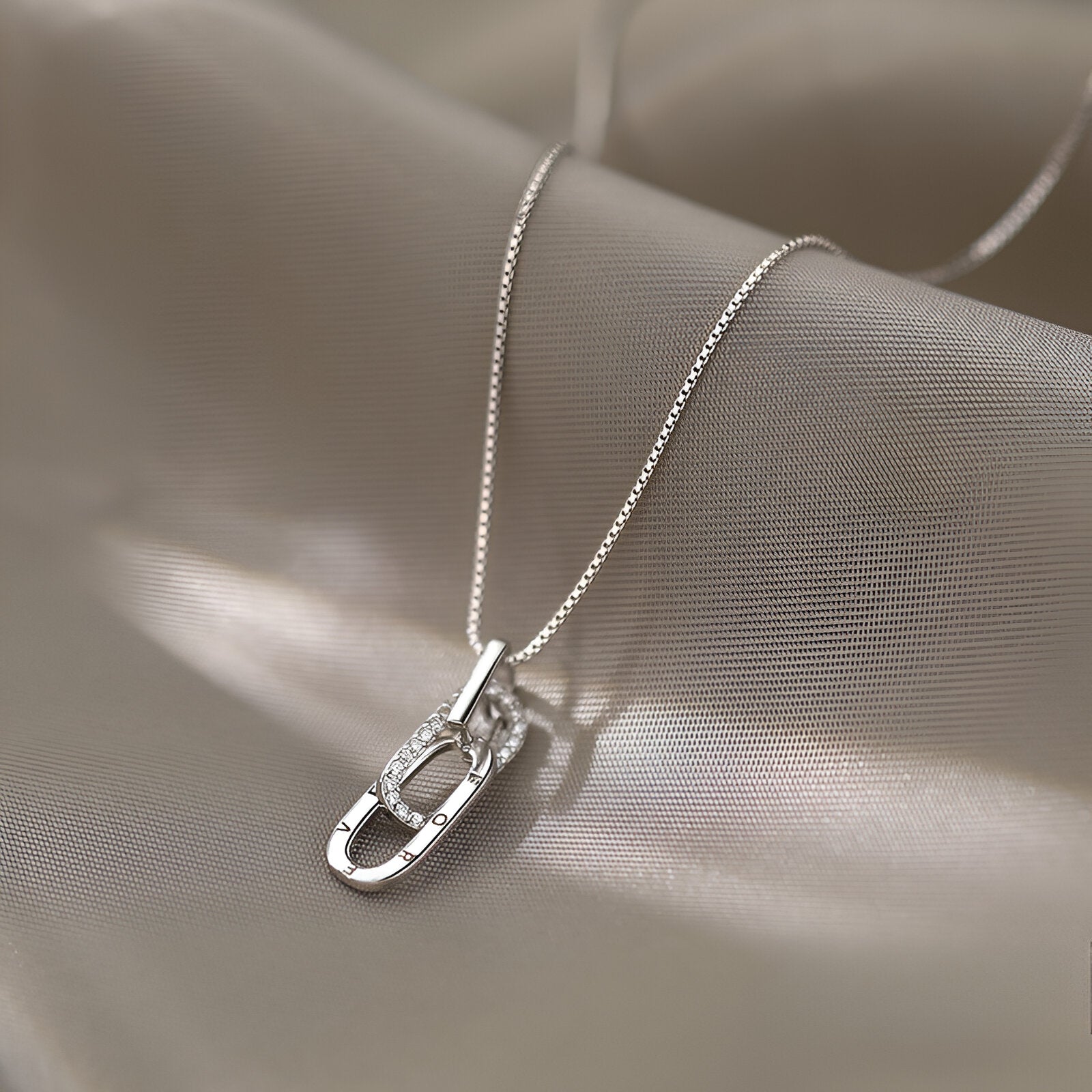 Collier pendentif entrelacé en argent 925, gravure "Forever", style moderne pour femme, modèle Grace