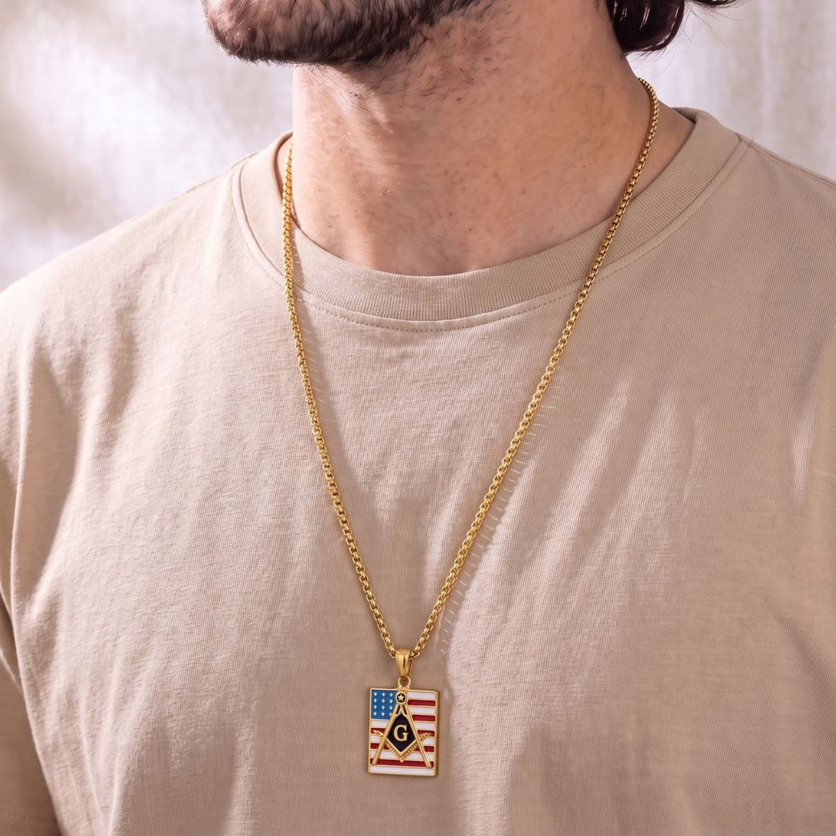 Collier pendentif franc-maçon pour homme, en acier inoxydable, équerre et compas avec lettre G sur drapeau américain