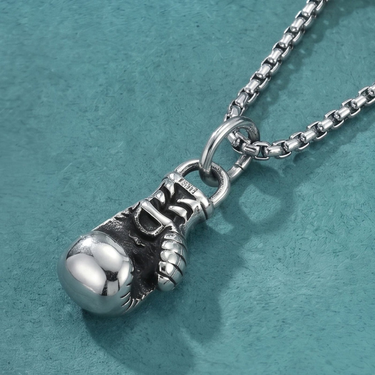 Collier pendentif gant de boxe pour homme, en acier inoxydable, symbole de force et de détermination