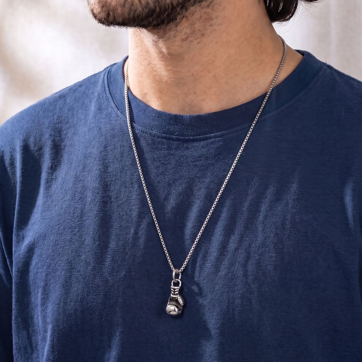Collier pendentif gant de boxe pour homme, en acier inoxydable, symbole de force et de détermination