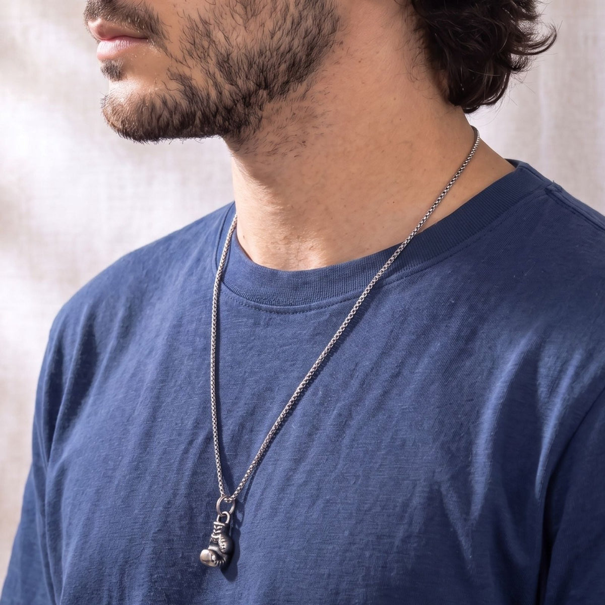 Collier pendentif gant de boxe pour homme, en acier inoxydable, symbole de force et de détermination