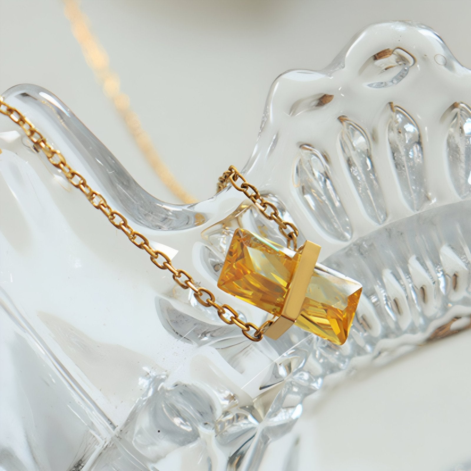 Collier pendentif géométrique pour femme, avec zircon coloré, en acier inoxydable, style moderne