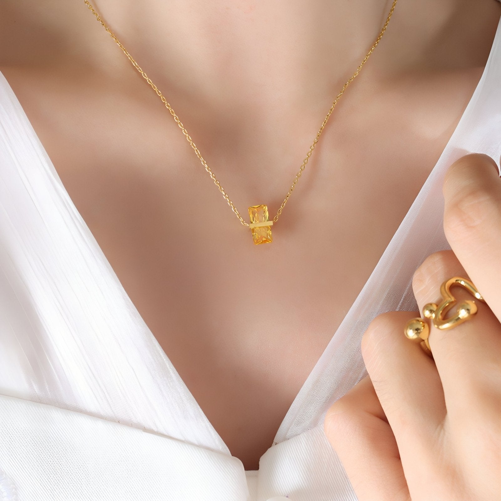 Collier pendentif géométrique pour femme, avec zircon coloré, en acier inoxydable, style moderne