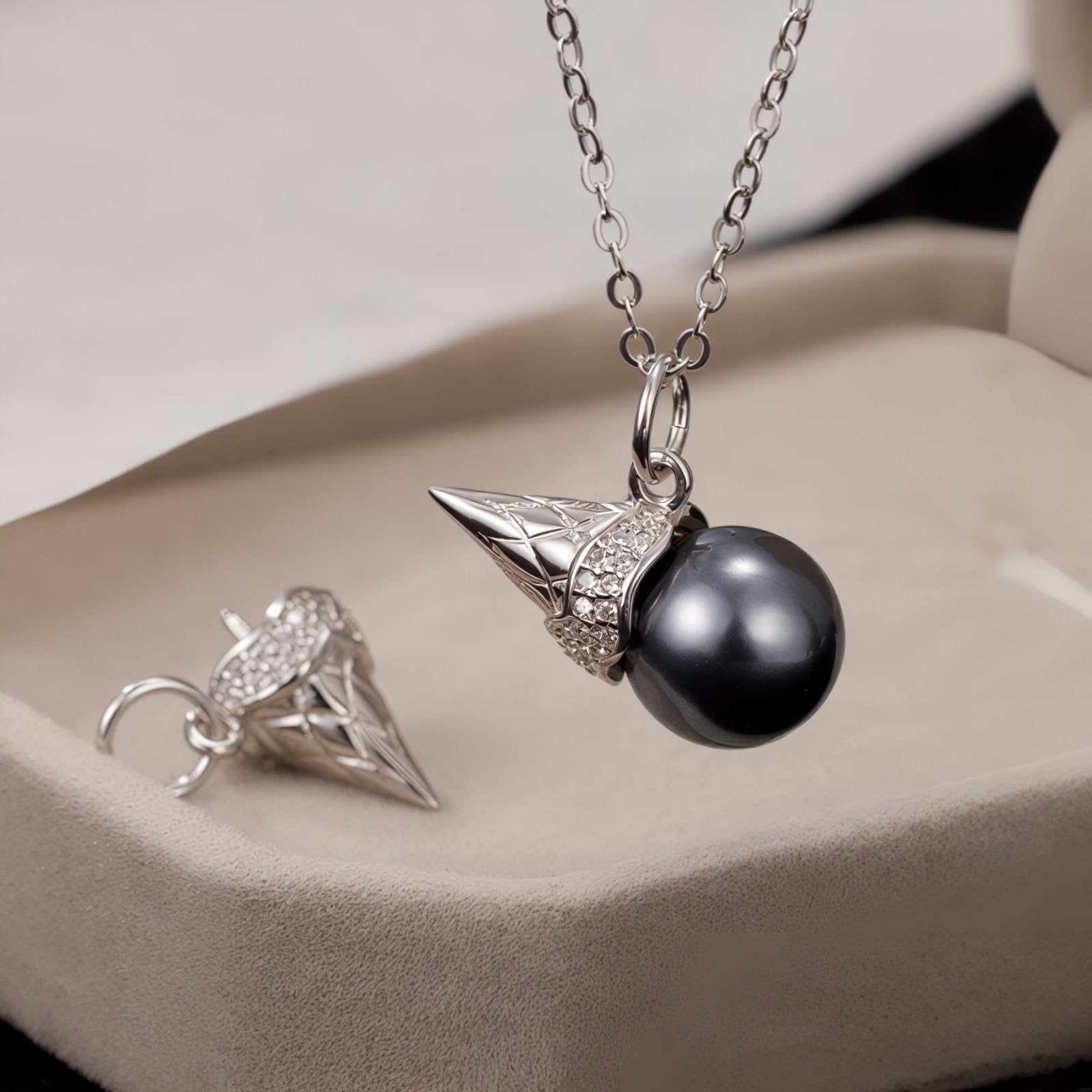 Collier pendentif glace, perle noire nacrée, monture argent 925, modèle Sidney