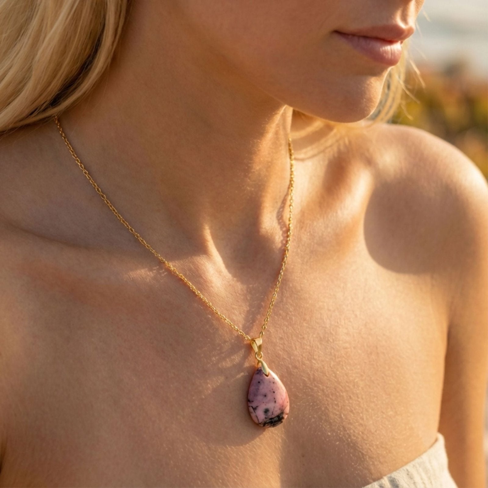 Collier pendentif goutte pour femme, en pierre naturelle rhodonite, style bohème chic
